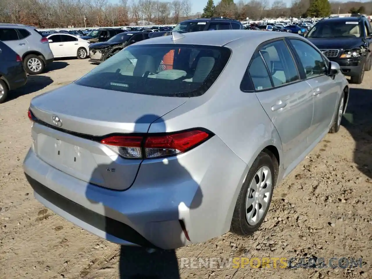 4 Photograph of a damaged car 5YFEPRAE7LP069195 TOYOTA COROLLA 2020