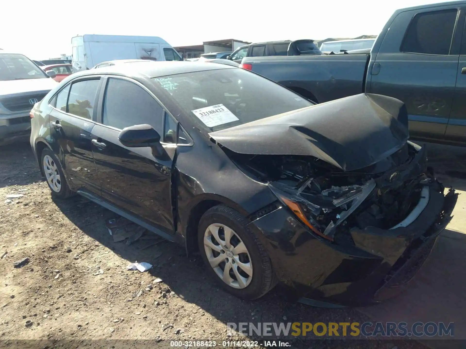 1 Photograph of a damaged car 5YFEPRAE7LP069472 TOYOTA COROLLA 2020