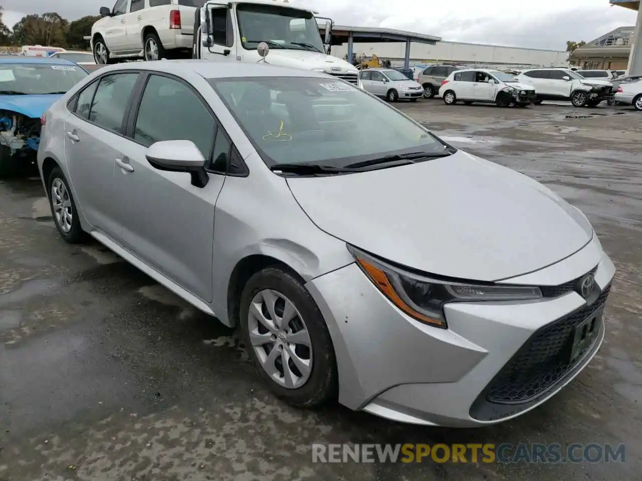 1 Photograph of a damaged car 5YFEPRAE7LP069620 TOYOTA COROLLA 2020