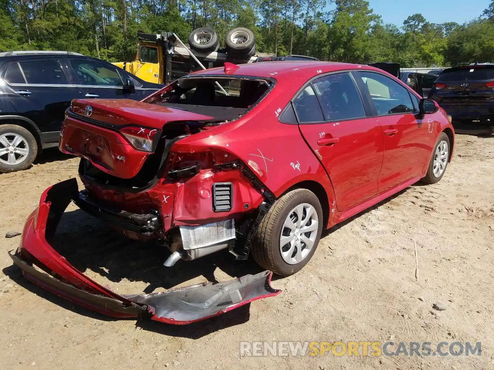 4 Photograph of a damaged car 5YFEPRAE7LP070654 TOYOTA COROLLA 2020