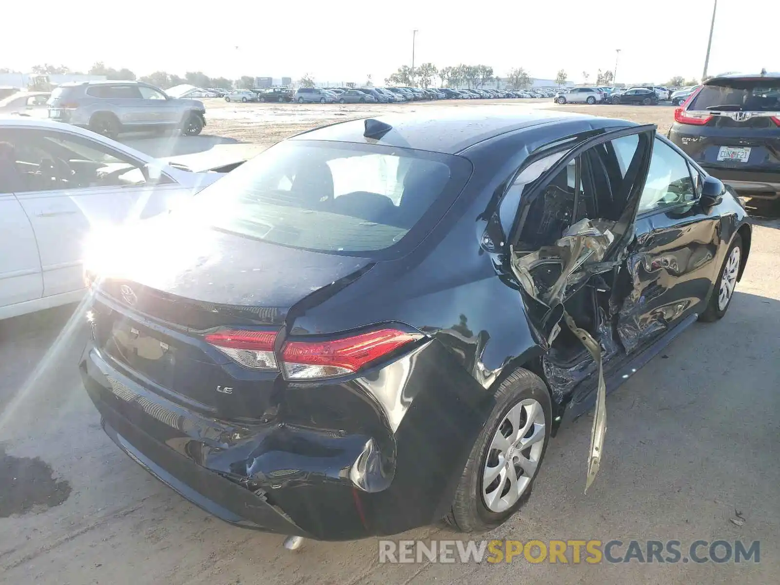 4 Photograph of a damaged car 5YFEPRAE7LP071058 TOYOTA COROLLA 2020