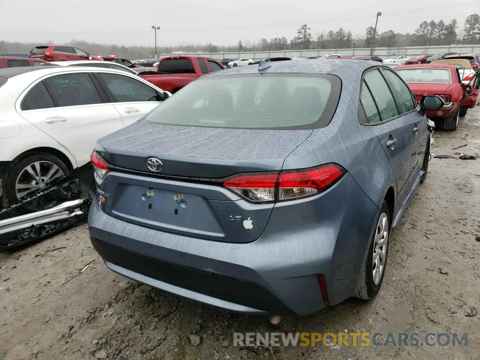 4 Photograph of a damaged car 5YFEPRAE7LP073747 TOYOTA COROLLA 2020