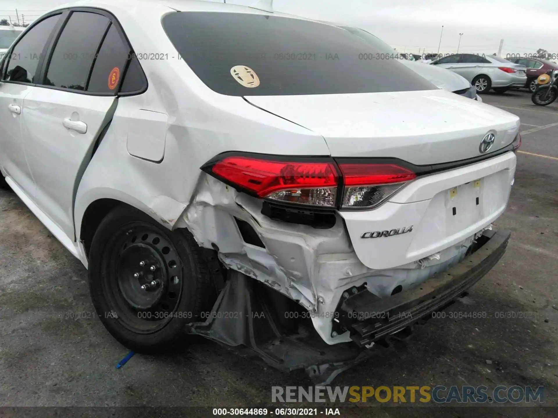 6 Photograph of a damaged car 5YFEPRAE7LP074929 TOYOTA COROLLA 2020