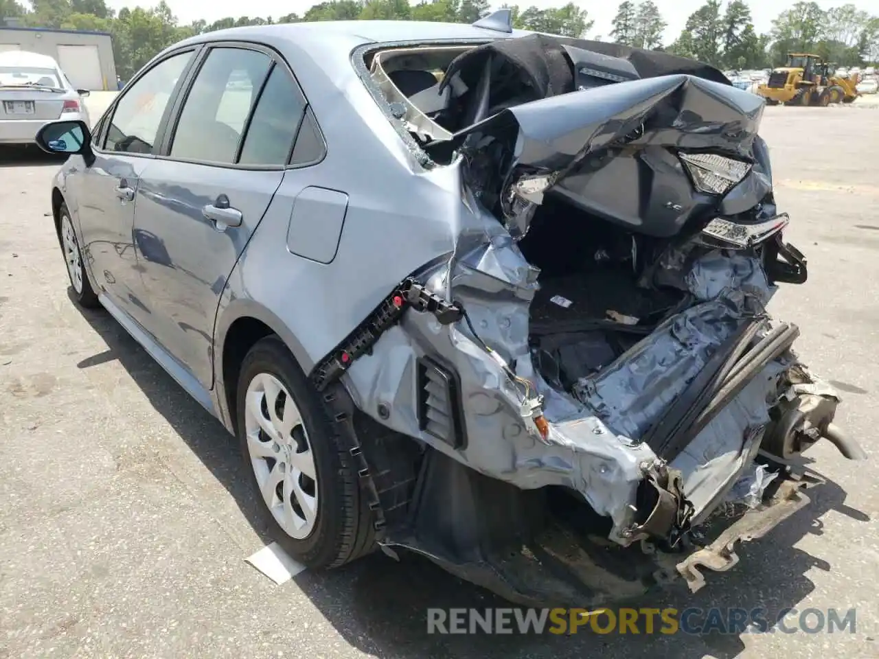 3 Photograph of a damaged car 5YFEPRAE7LP075143 TOYOTA COROLLA 2020