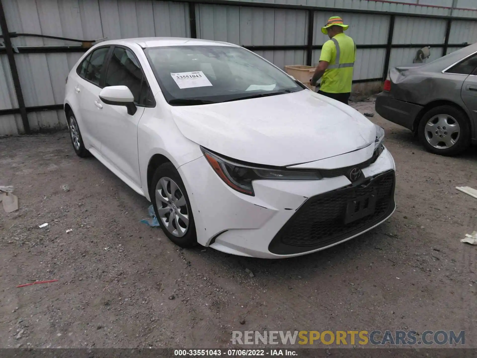 1 Photograph of a damaged car 5YFEPRAE7LP076115 TOYOTA COROLLA 2020