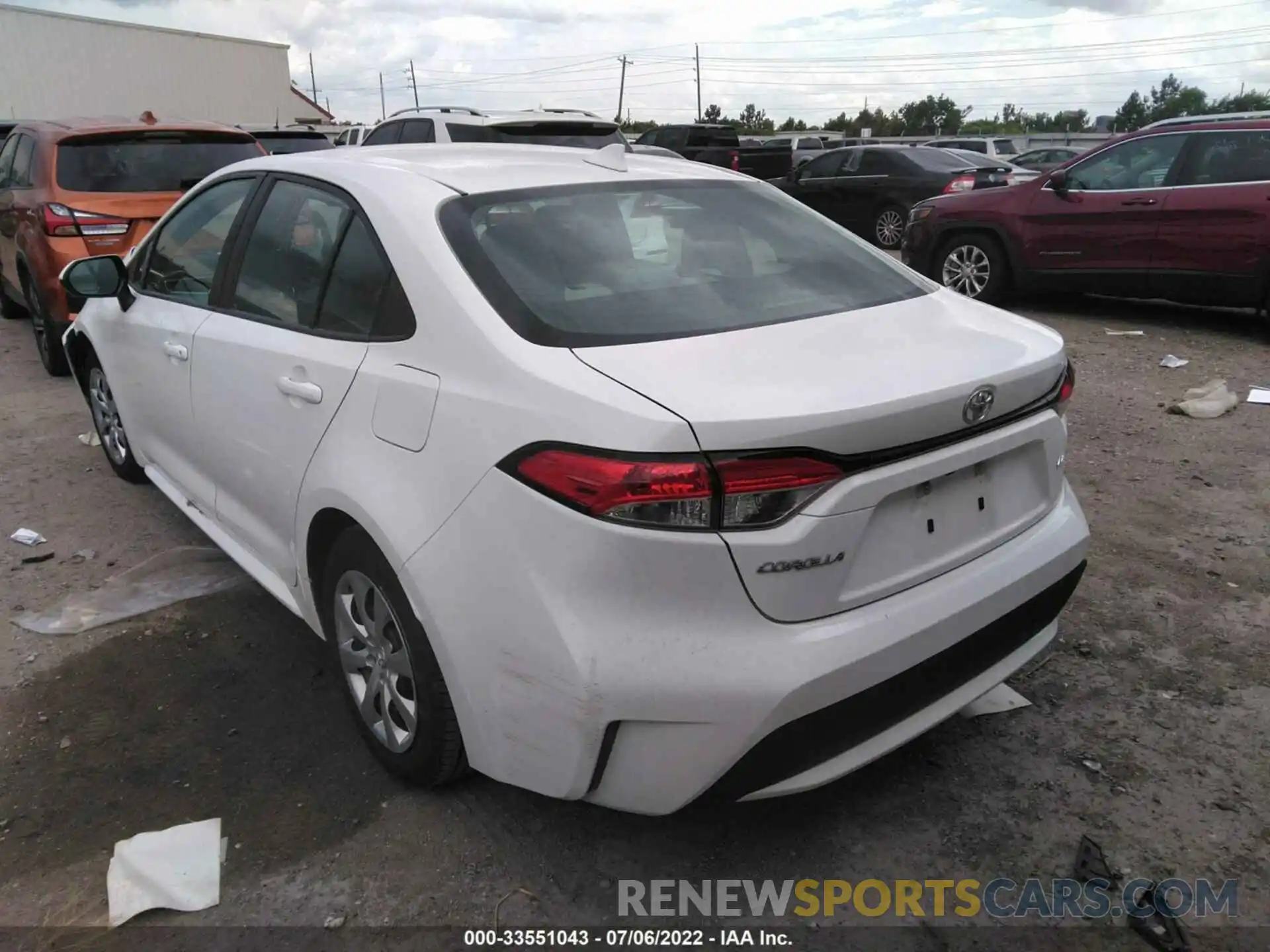 3 Photograph of a damaged car 5YFEPRAE7LP076115 TOYOTA COROLLA 2020