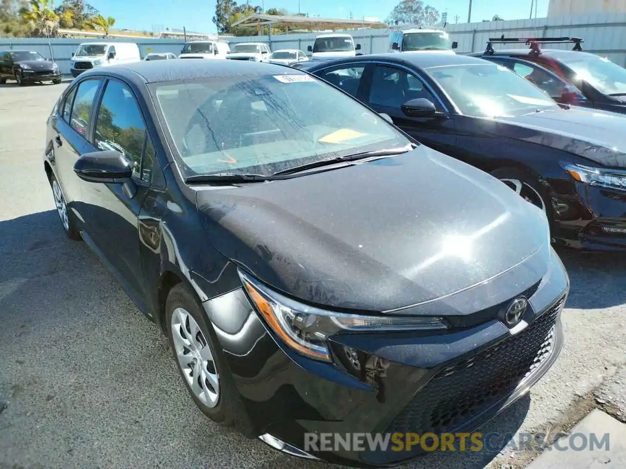 1 Photograph of a damaged car 5YFEPRAE7LP076731 TOYOTA COROLLA 2020