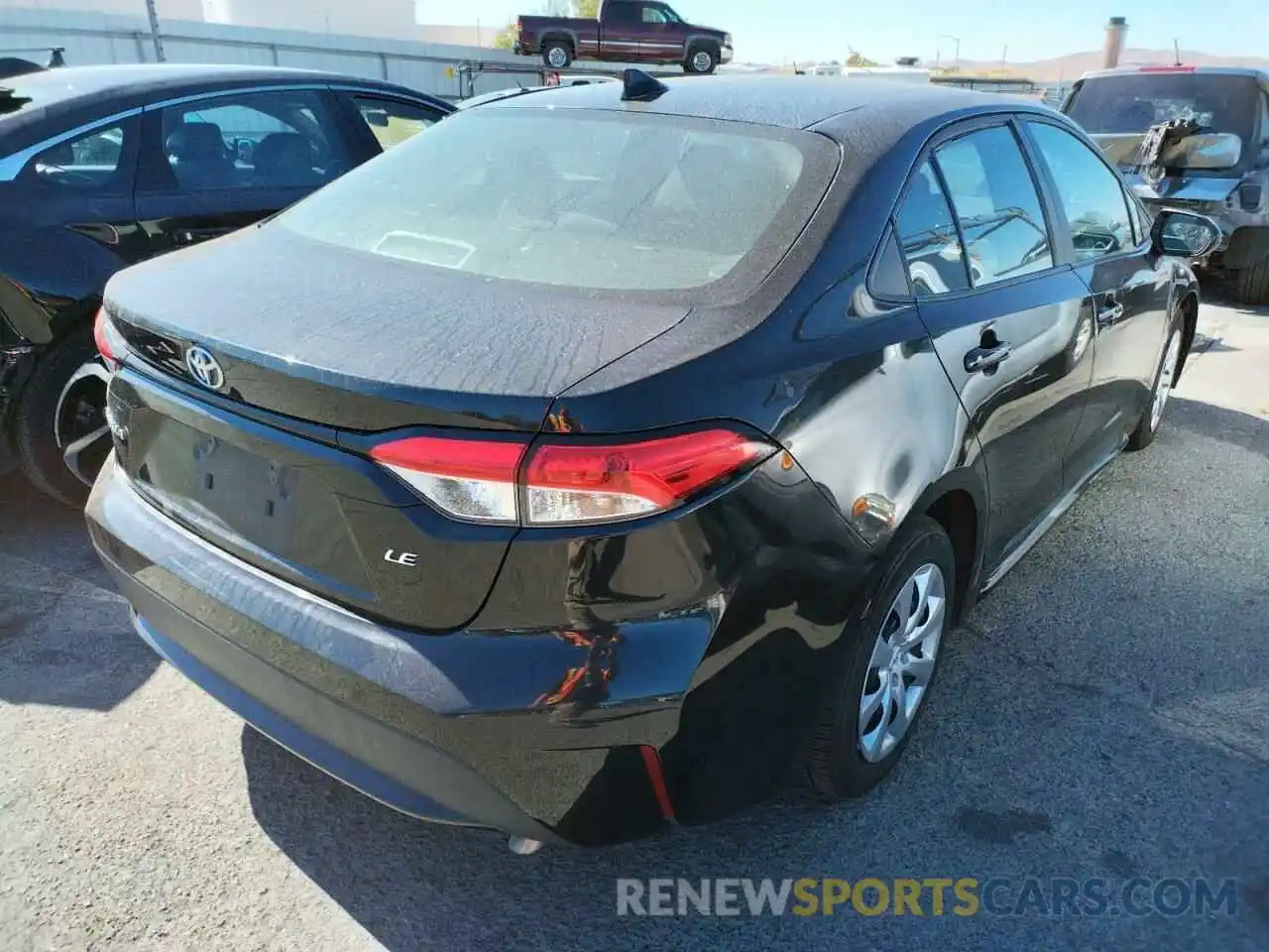 4 Photograph of a damaged car 5YFEPRAE7LP076731 TOYOTA COROLLA 2020