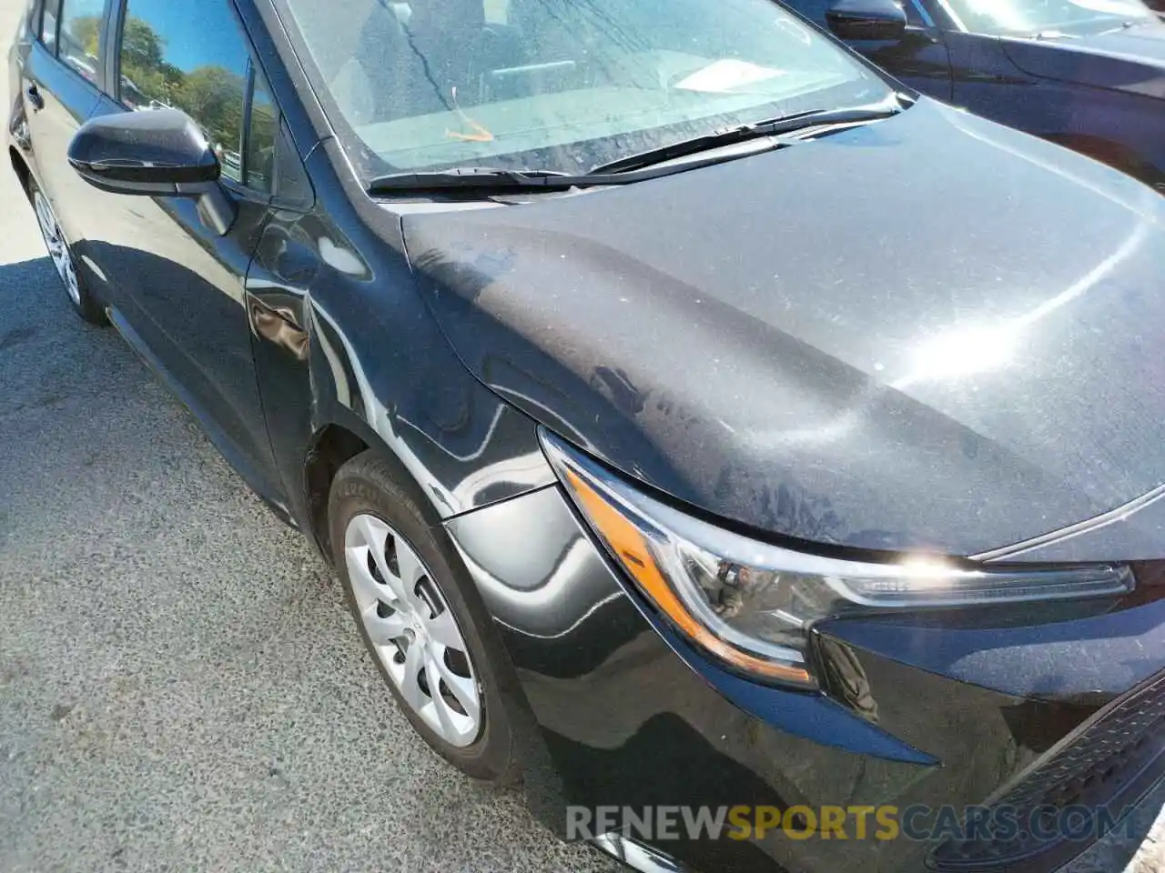 9 Photograph of a damaged car 5YFEPRAE7LP076731 TOYOTA COROLLA 2020