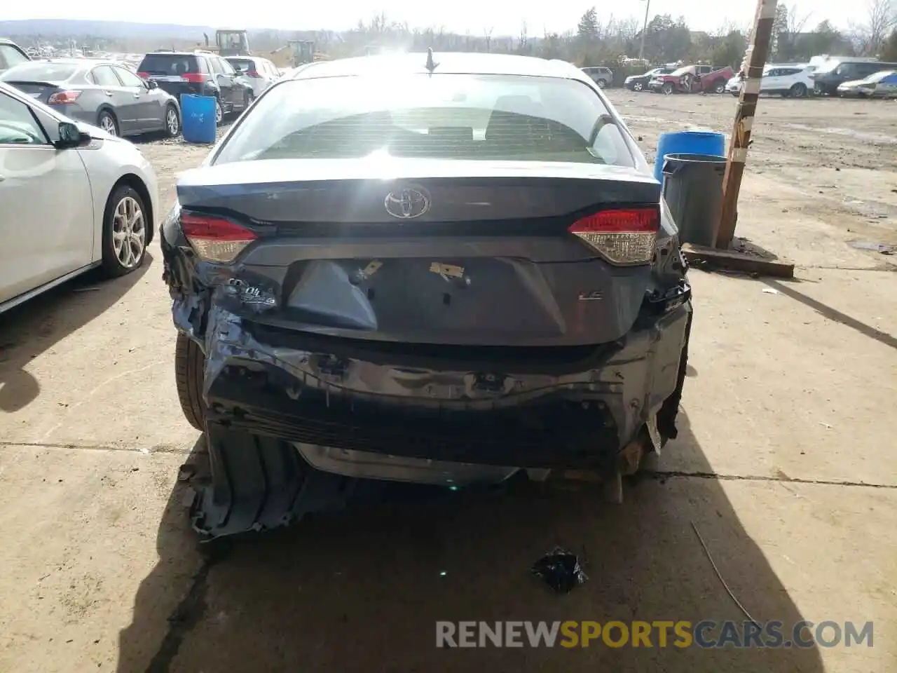 9 Photograph of a damaged car 5YFEPRAE7LP077104 TOYOTA COROLLA 2020