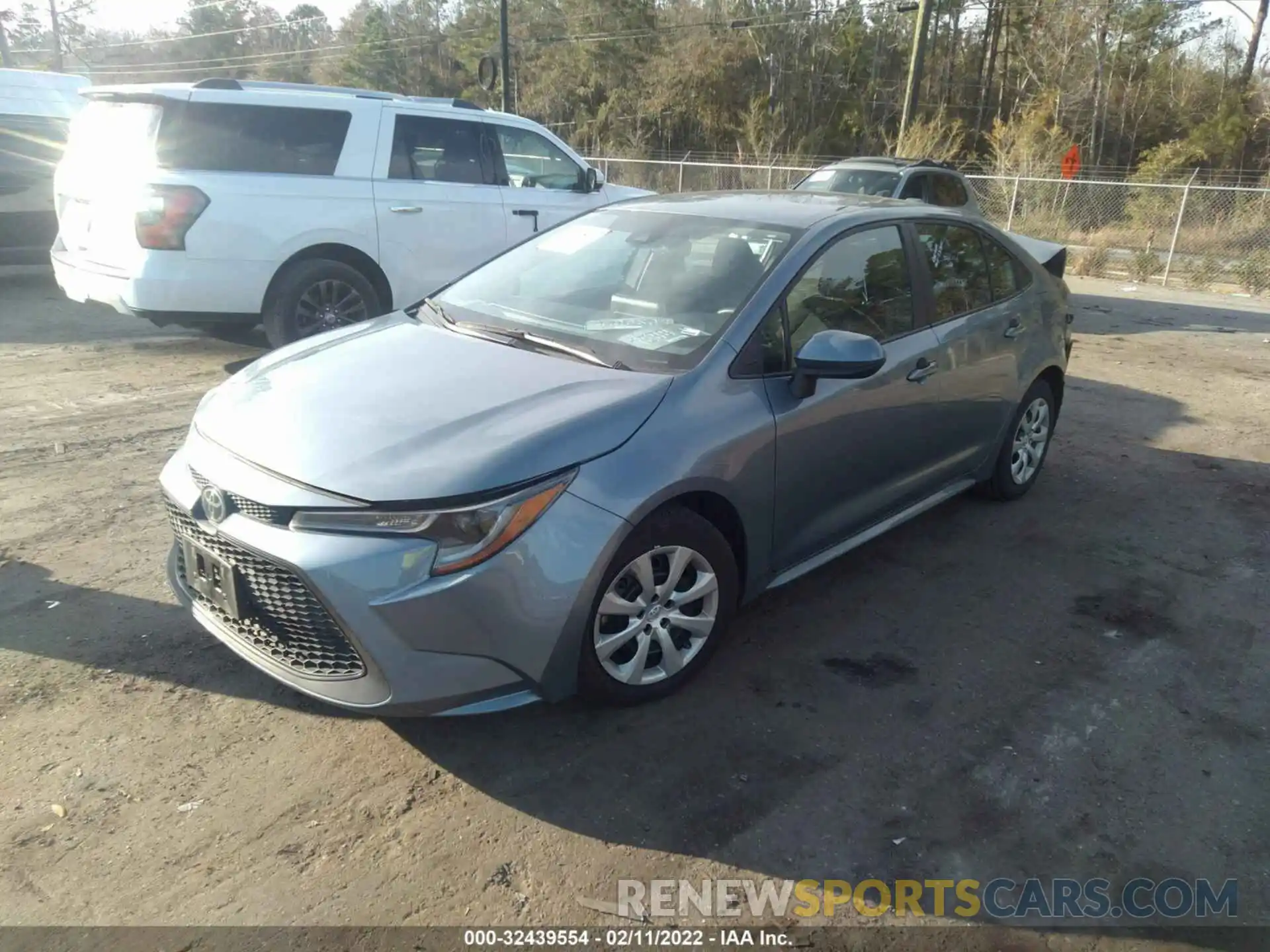 2 Photograph of a damaged car 5YFEPRAE7LP078740 TOYOTA COROLLA 2020