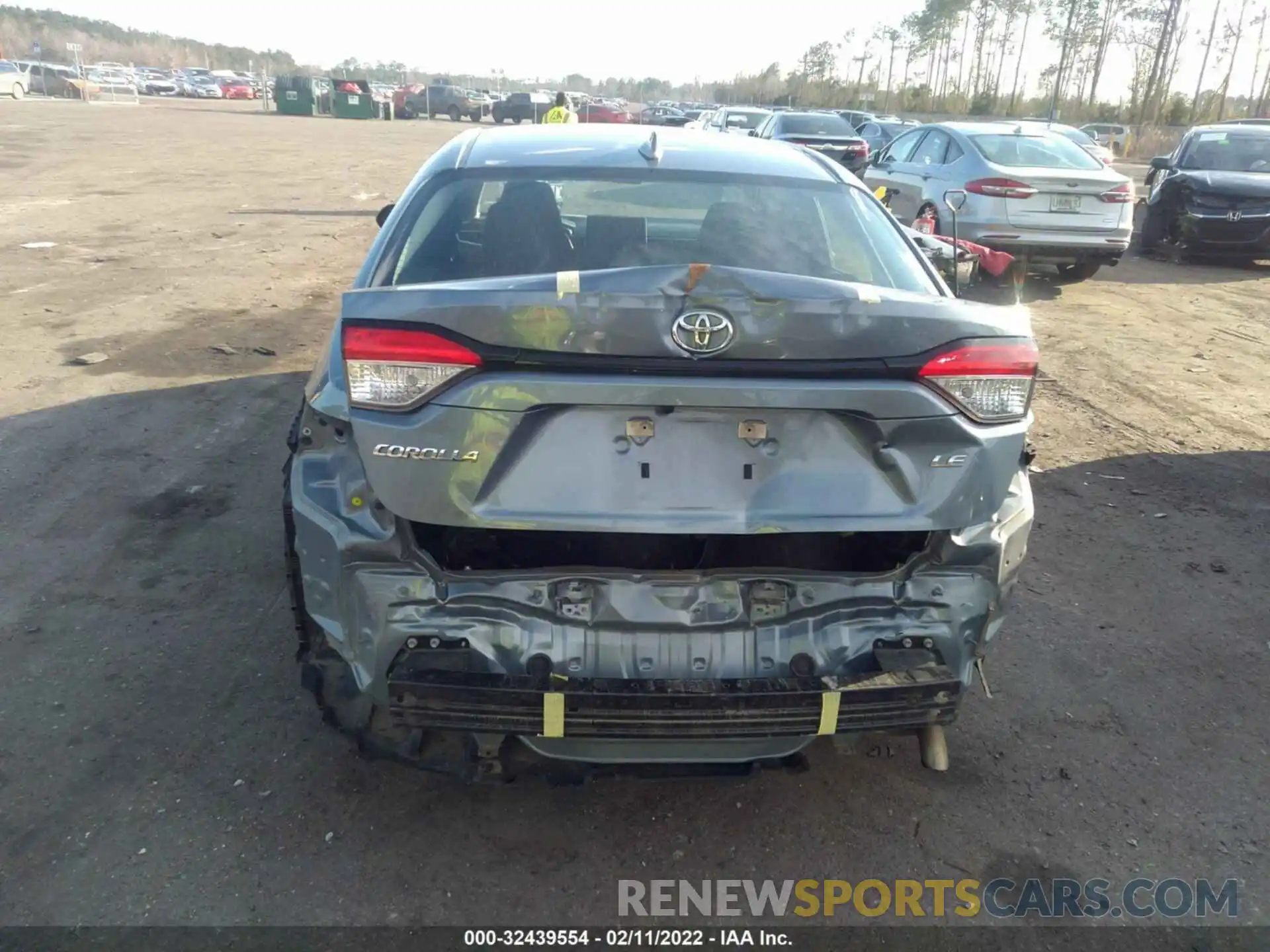 6 Photograph of a damaged car 5YFEPRAE7LP078740 TOYOTA COROLLA 2020