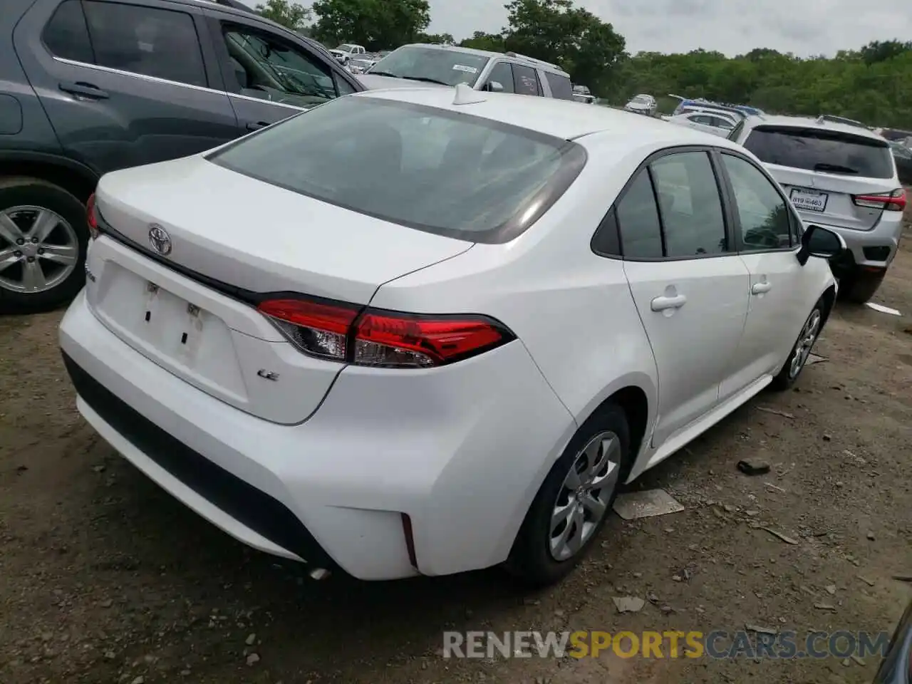 4 Photograph of a damaged car 5YFEPRAE7LP080245 TOYOTA COROLLA 2020