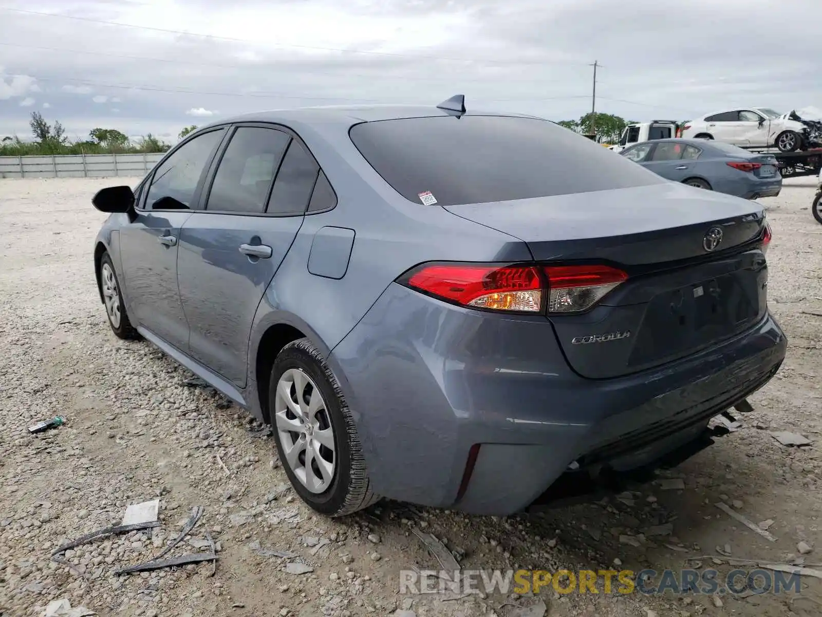 3 Photograph of a damaged car 5YFEPRAE7LP081038 TOYOTA COROLLA 2020