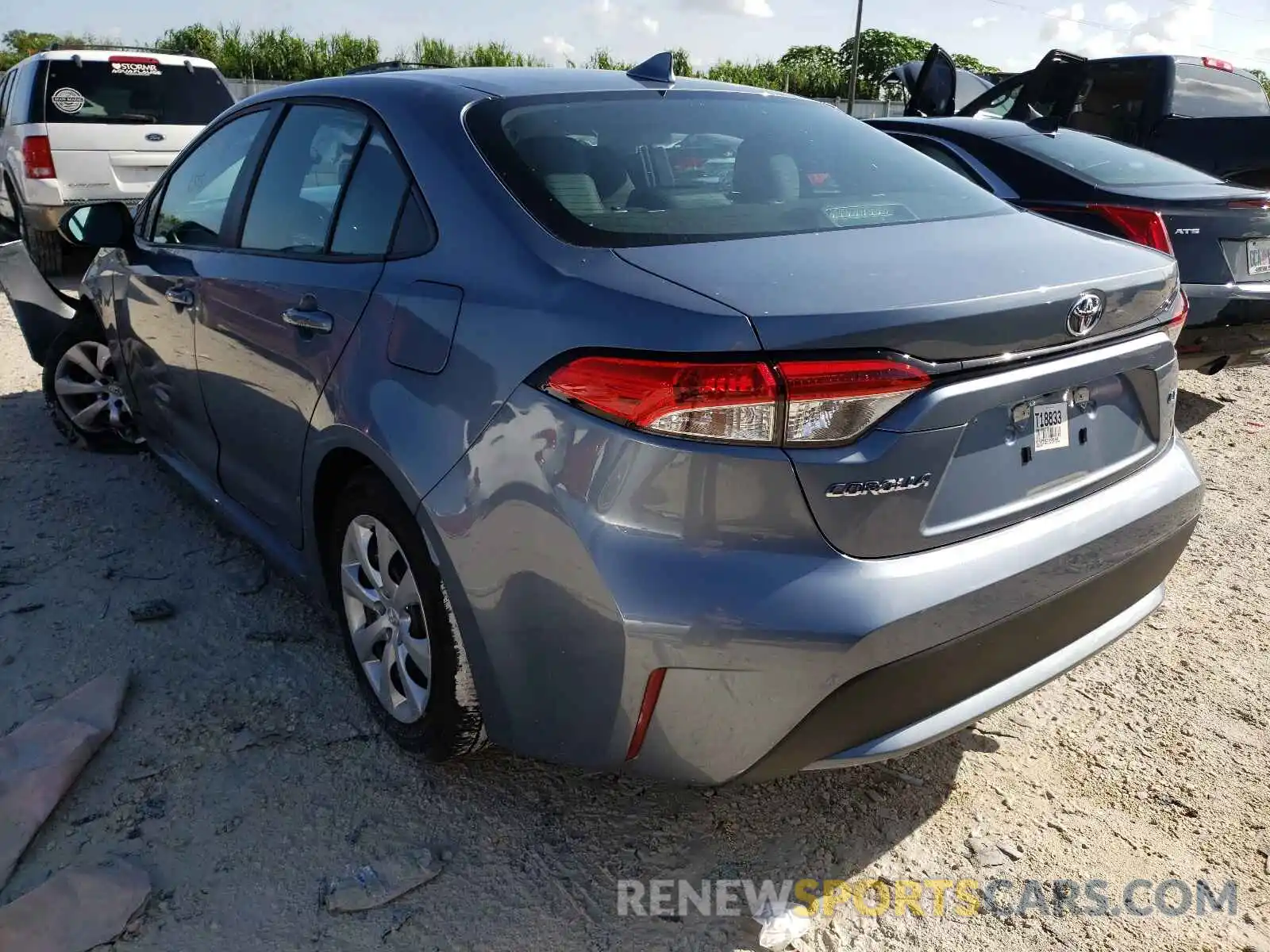 3 Photograph of a damaged car 5YFEPRAE7LP081539 TOYOTA COROLLA 2020