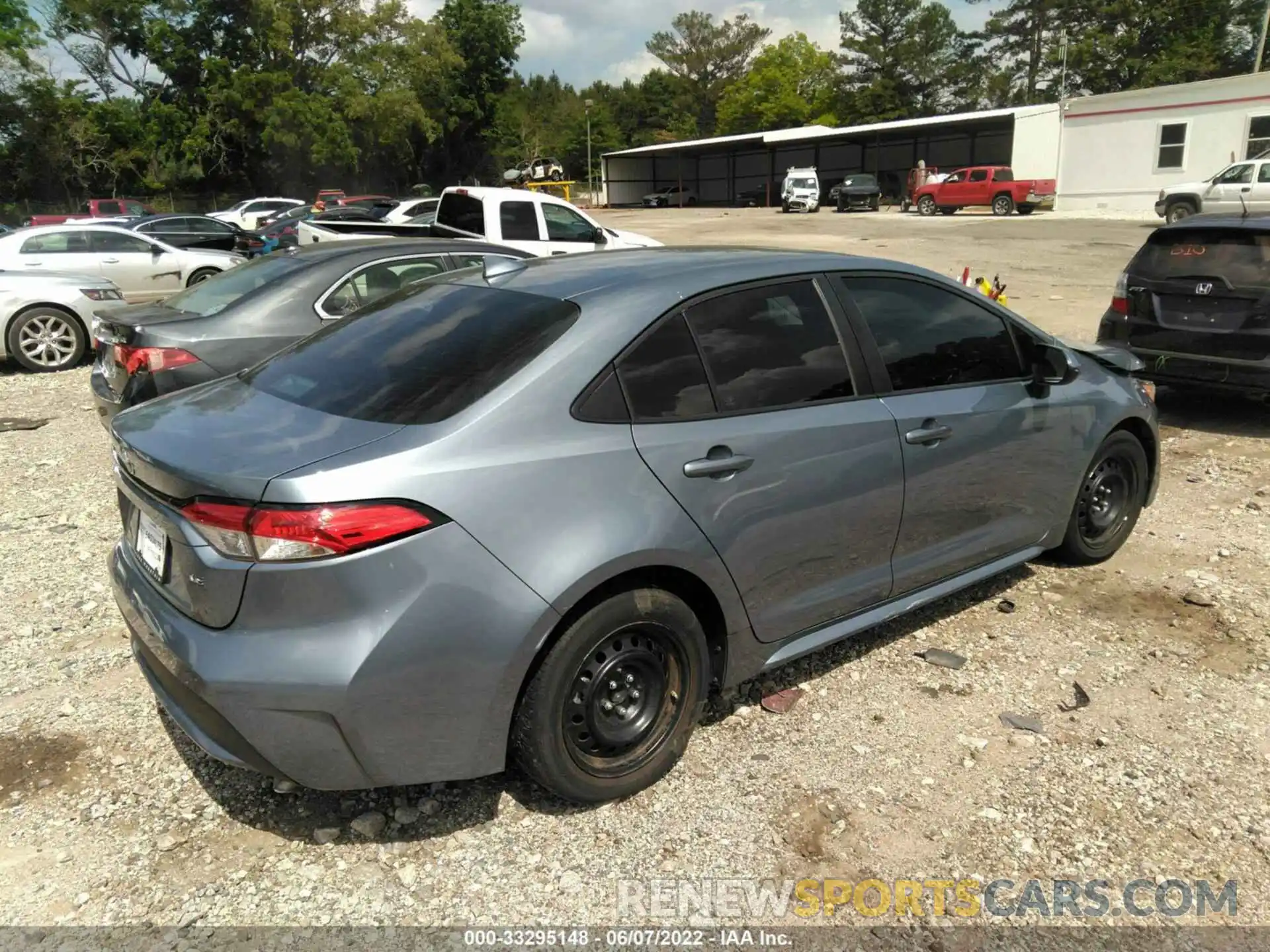 4 Photograph of a damaged car 5YFEPRAE7LP082447 TOYOTA COROLLA 2020