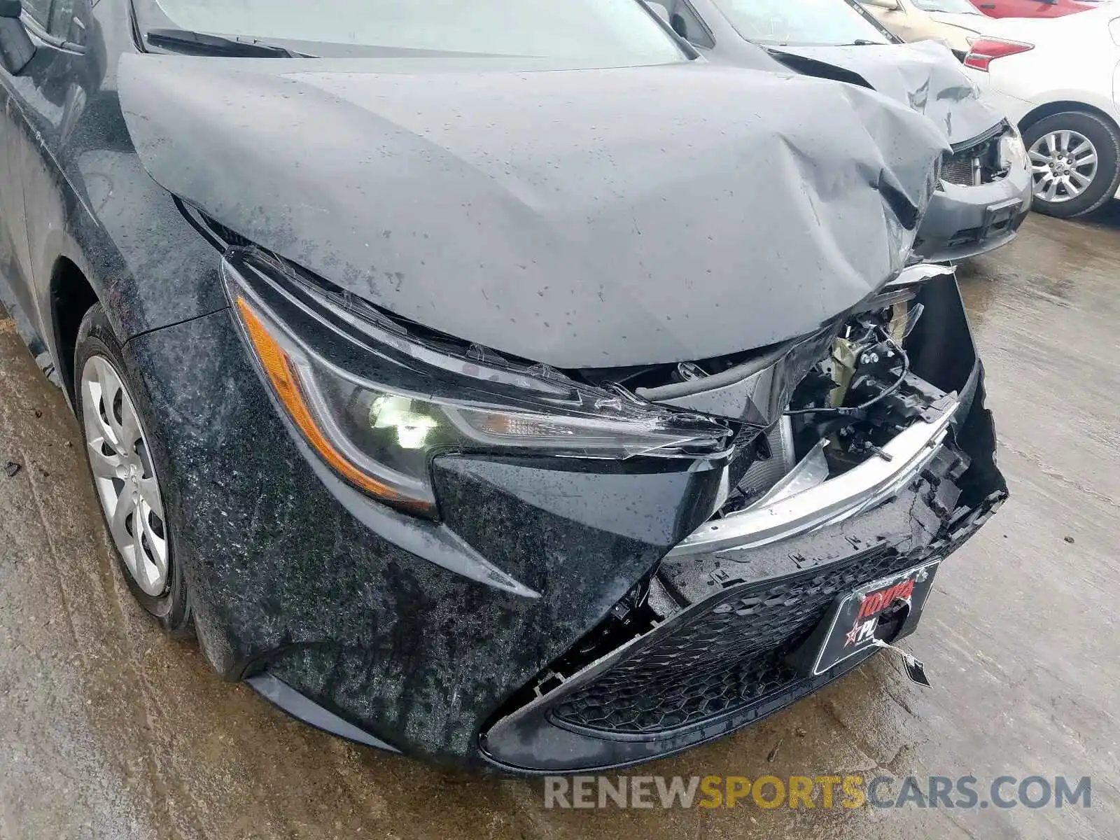 9 Photograph of a damaged car 5YFEPRAE7LP083632 TOYOTA COROLLA 2020