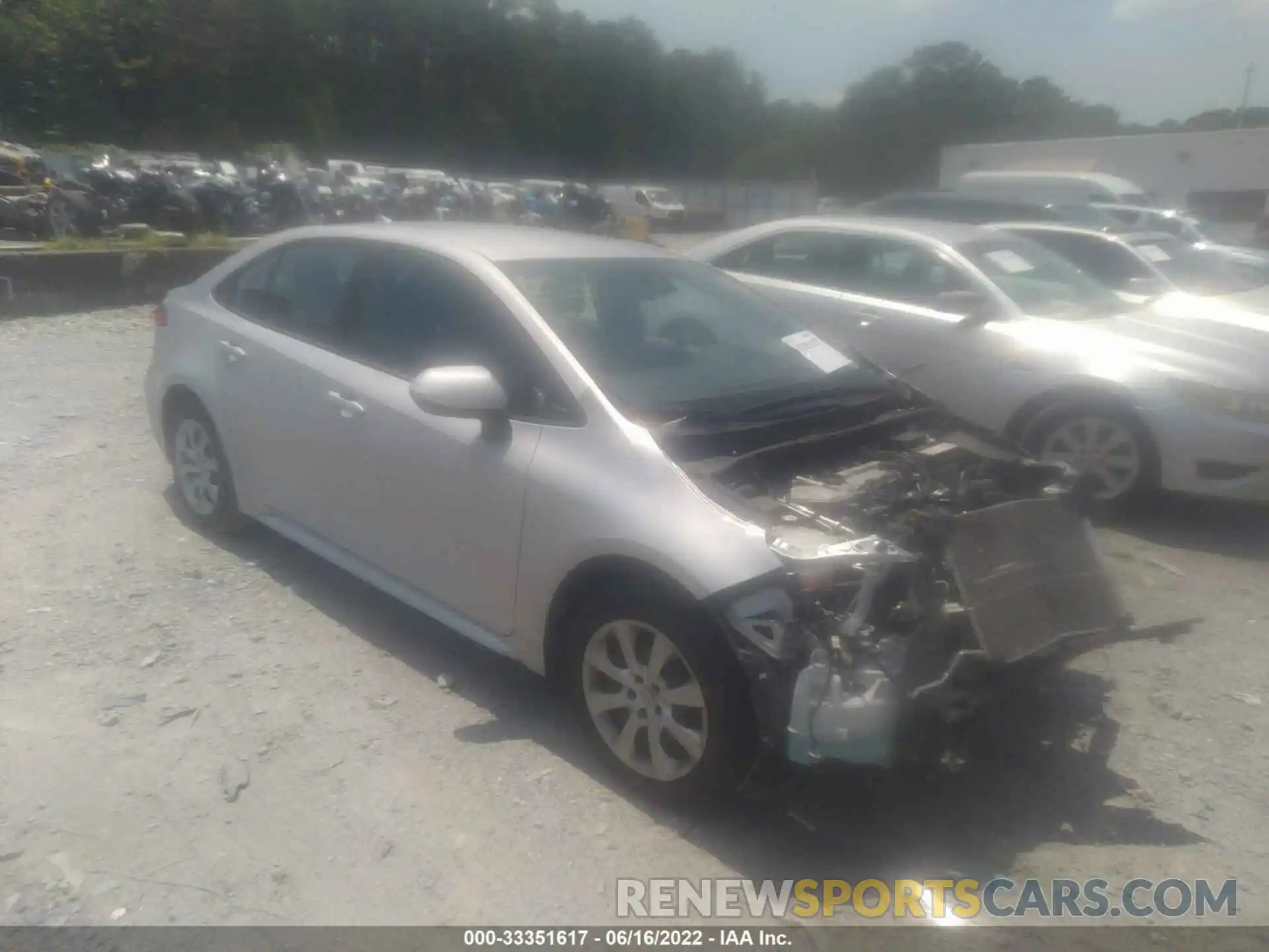 1 Photograph of a damaged car 5YFEPRAE7LP084456 TOYOTA COROLLA 2020