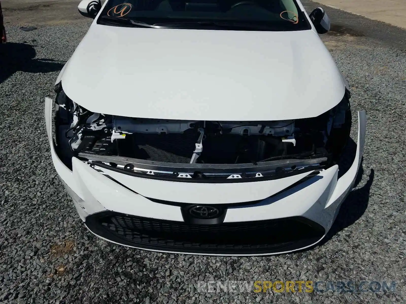 9 Photograph of a damaged car 5YFEPRAE7LP084991 TOYOTA COROLLA 2020