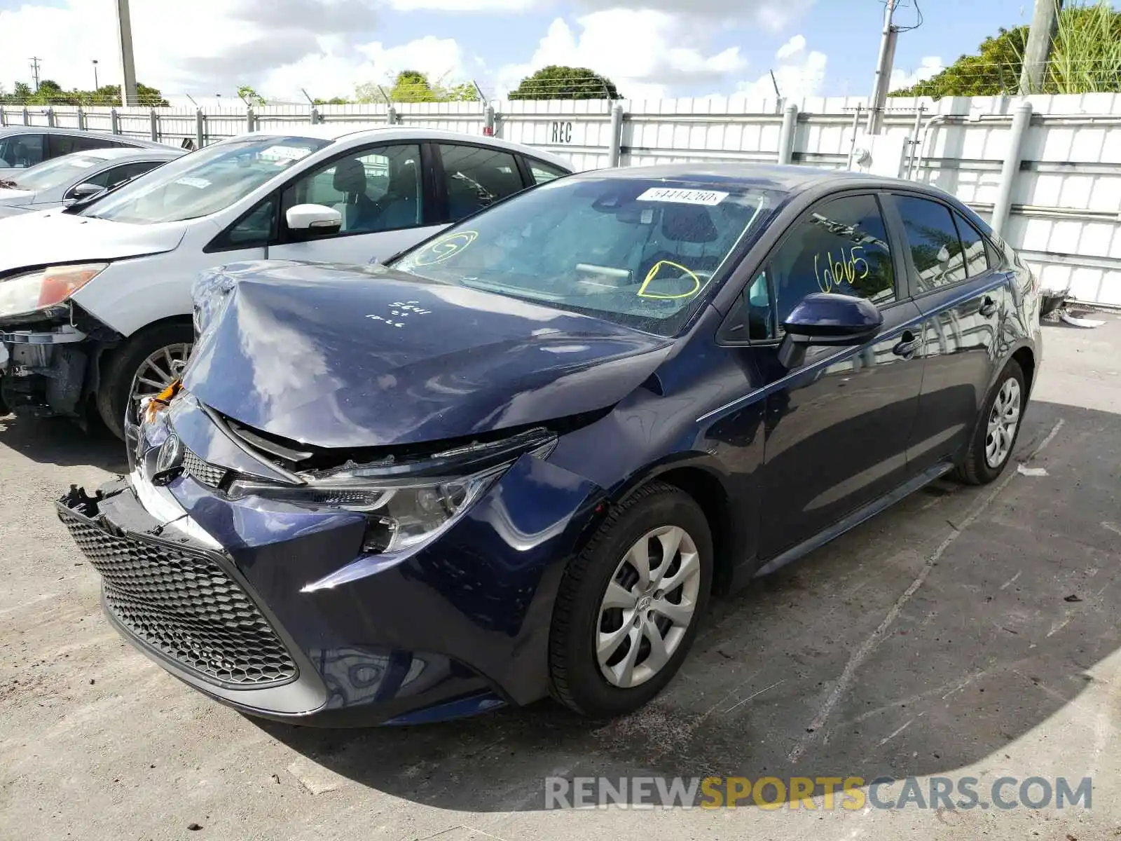 2 Photograph of a damaged car 5YFEPRAE7LP085641 TOYOTA COROLLA 2020