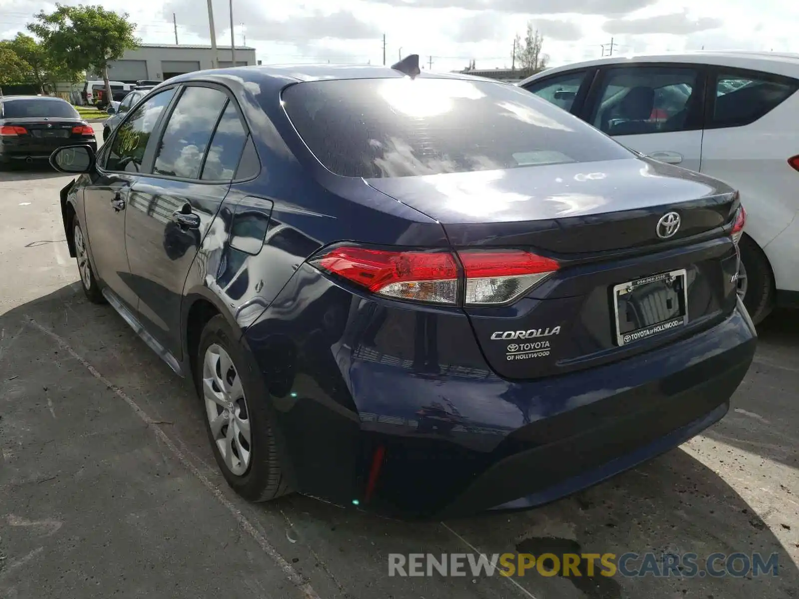 3 Photograph of a damaged car 5YFEPRAE7LP085641 TOYOTA COROLLA 2020