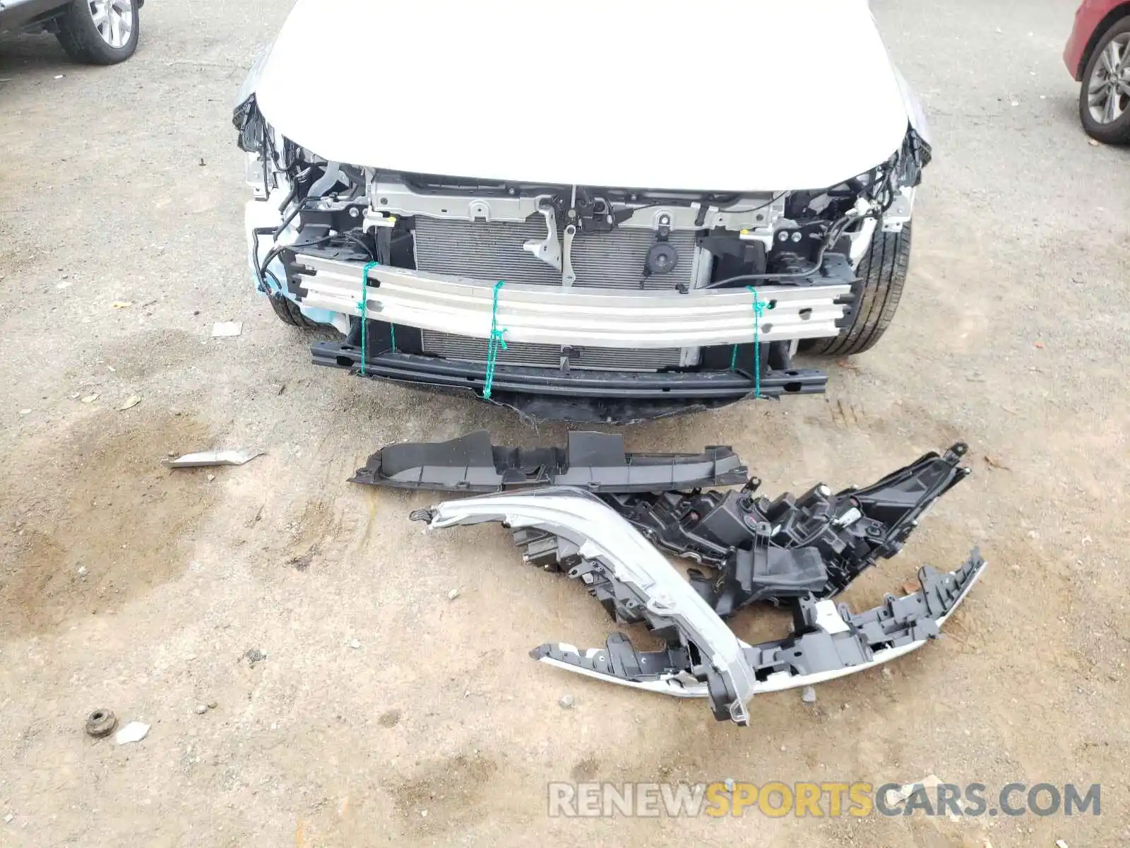 9 Photograph of a damaged car 5YFEPRAE7LP086580 TOYOTA COROLLA 2020