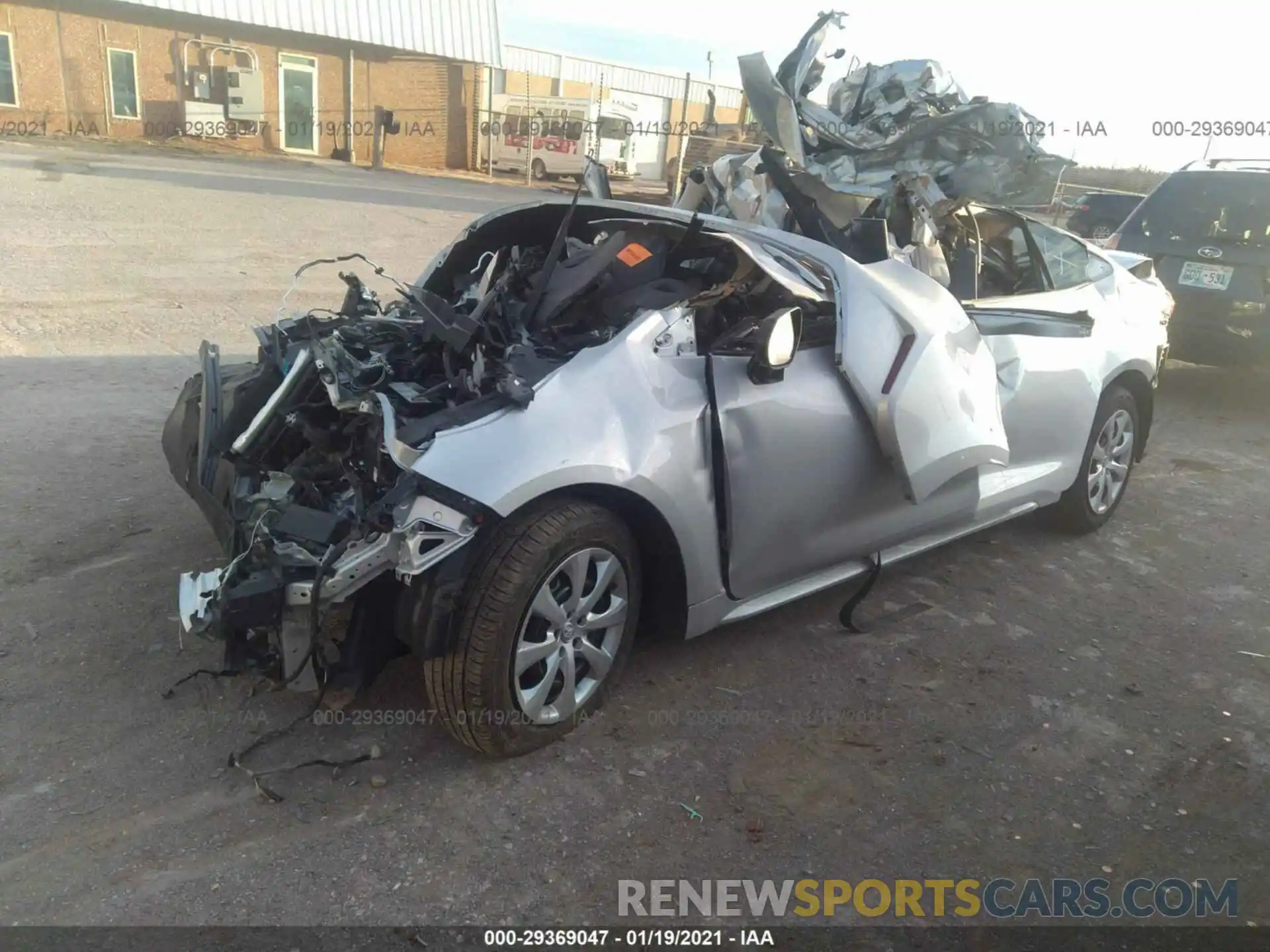 2 Photograph of a damaged car 5YFEPRAE7LP087583 TOYOTA COROLLA 2020
