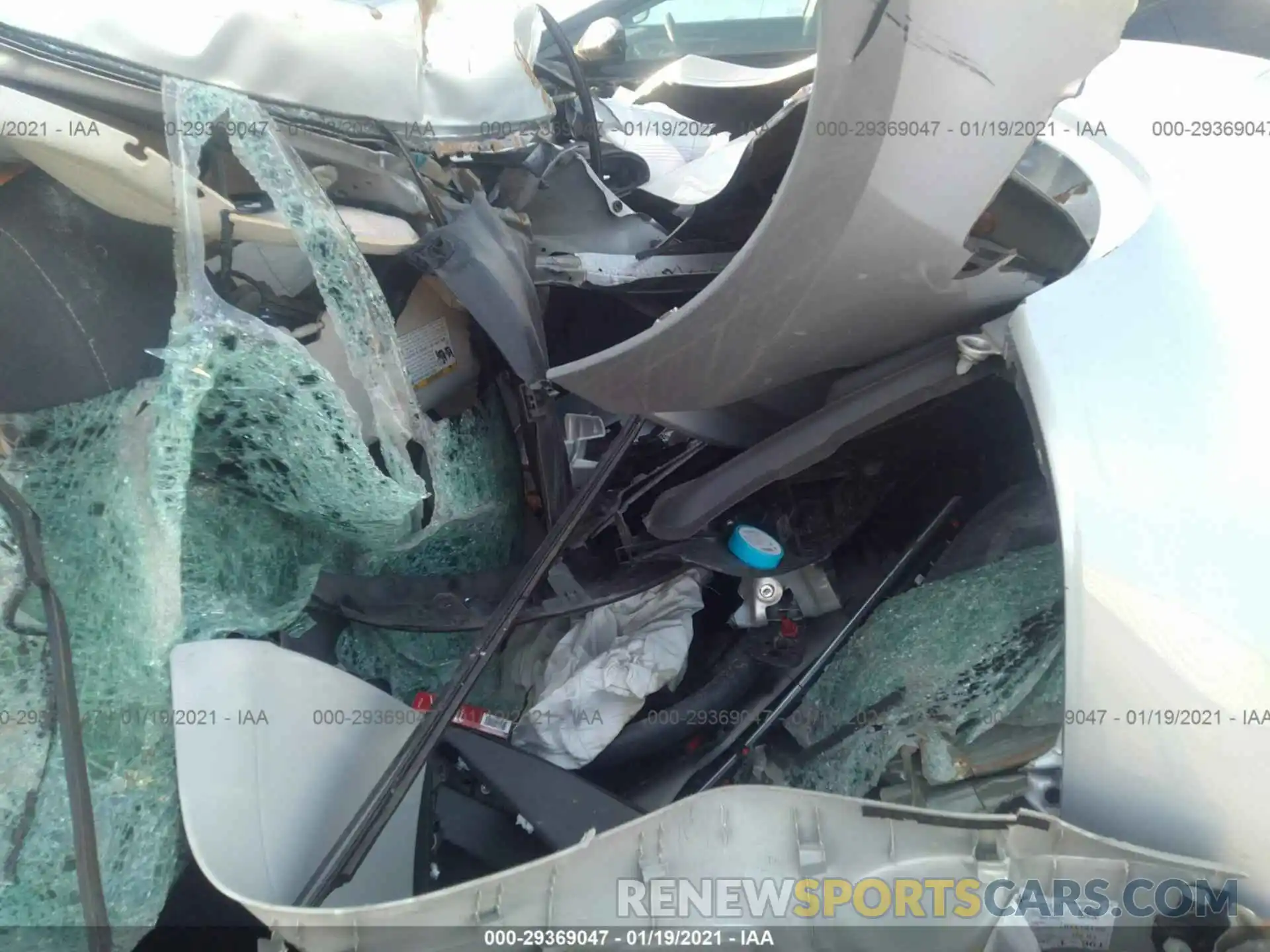 5 Photograph of a damaged car 5YFEPRAE7LP087583 TOYOTA COROLLA 2020