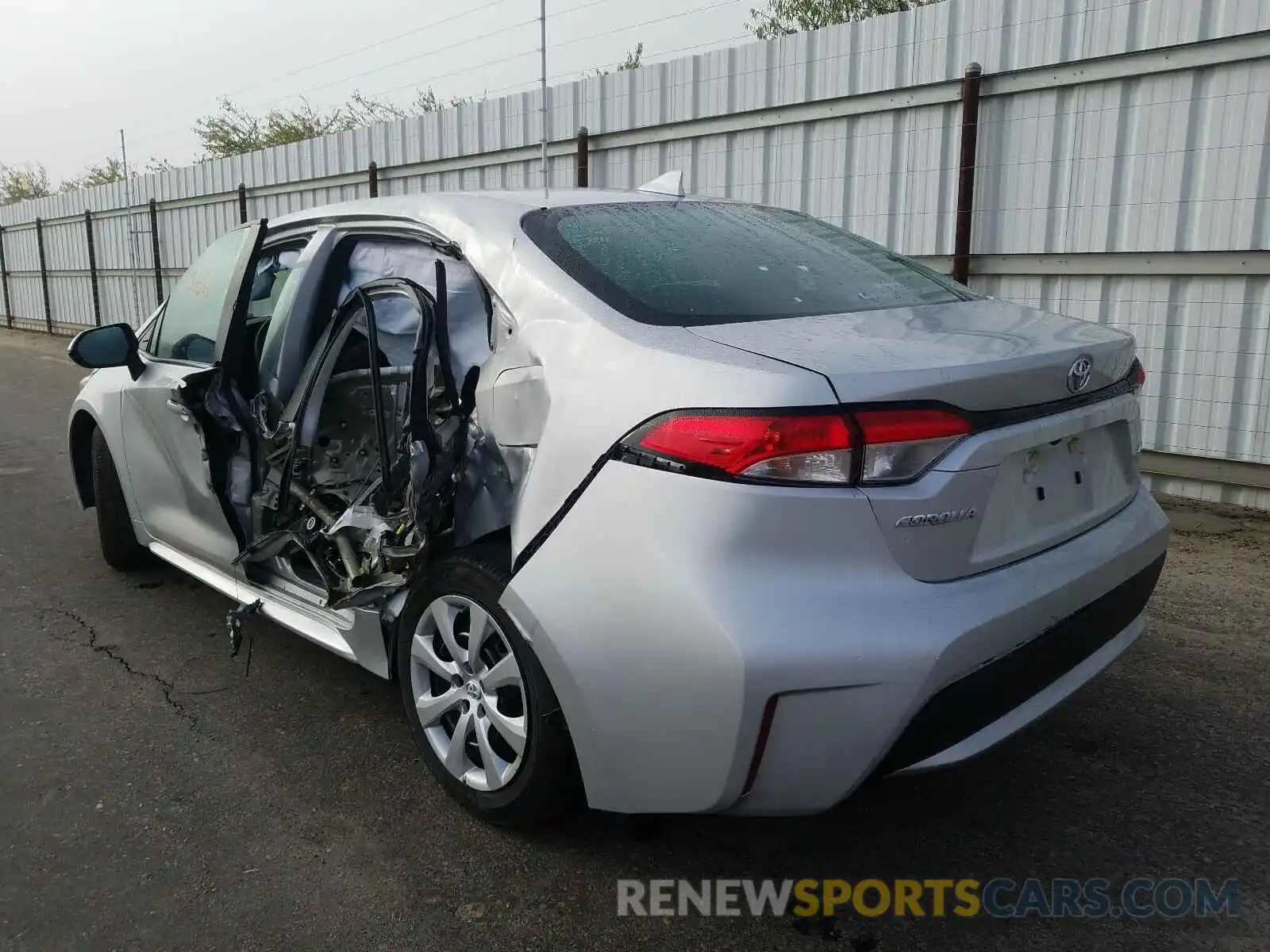 3 Photograph of a damaged car 5YFEPRAE7LP087955 TOYOTA COROLLA 2020