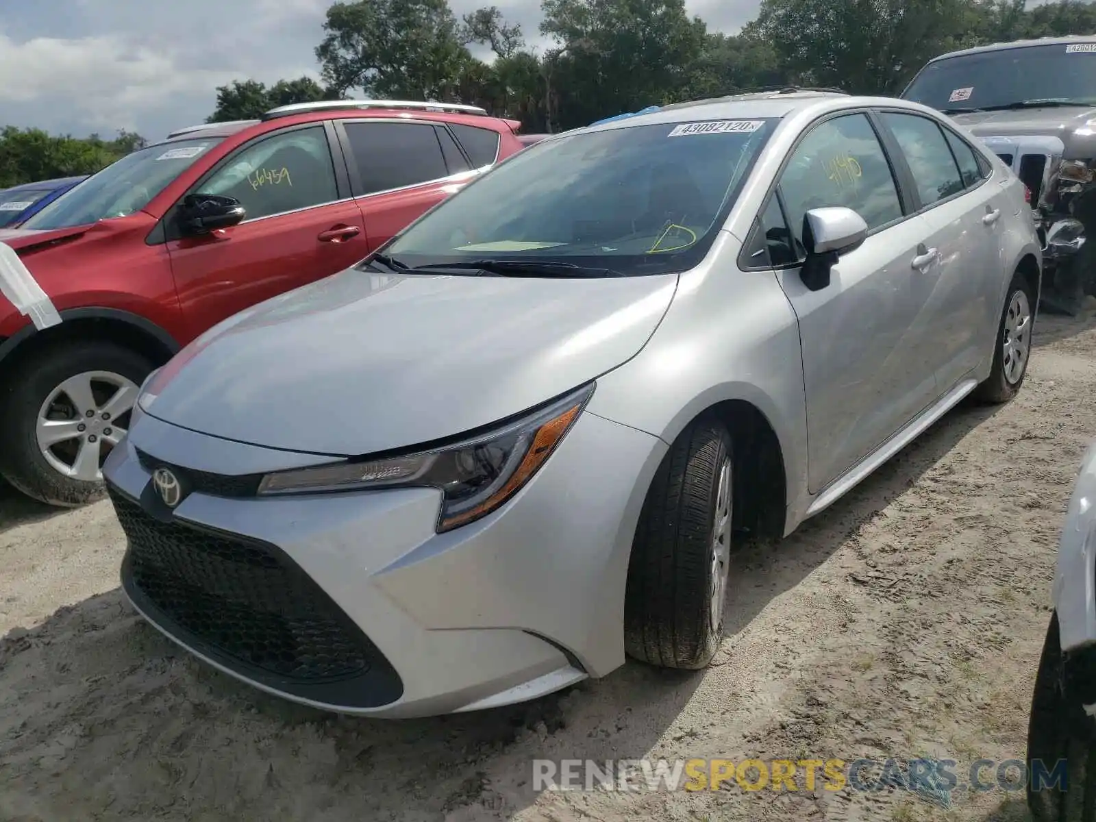 2 Photograph of a damaged car 5YFEPRAE7LP088118 TOYOTA COROLLA 2020