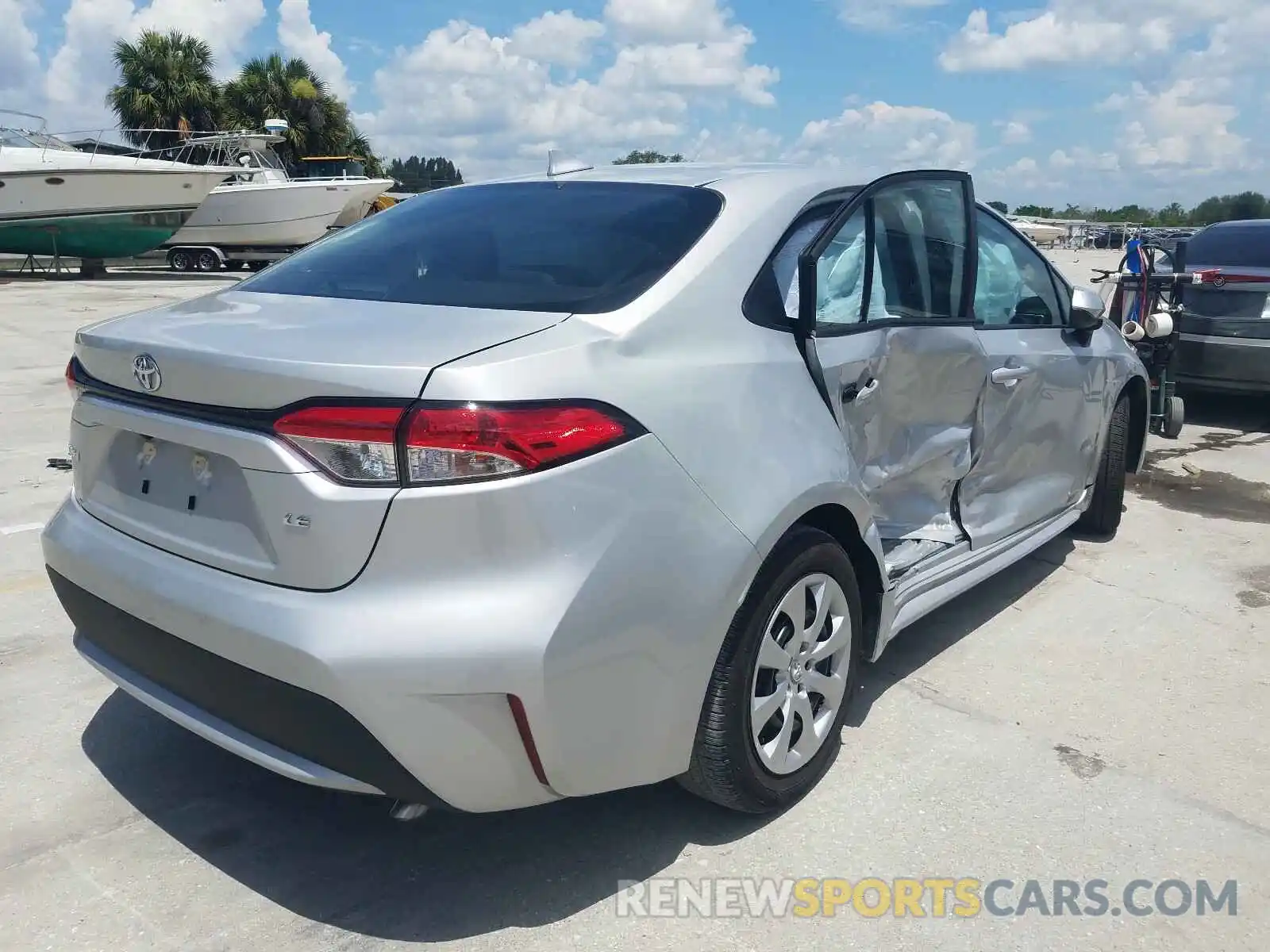 4 Photograph of a damaged car 5YFEPRAE7LP088118 TOYOTA COROLLA 2020