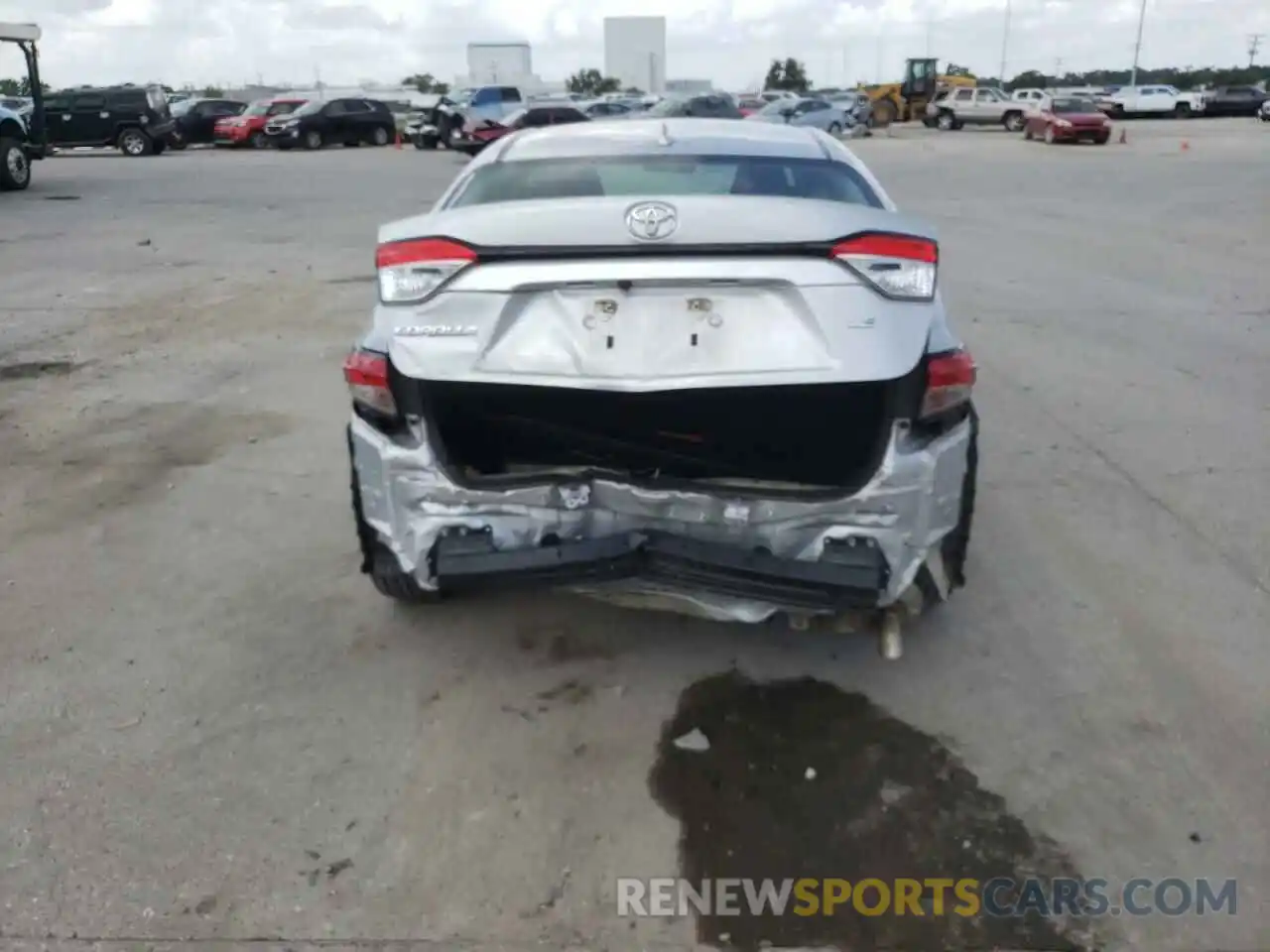 9 Photograph of a damaged car 5YFEPRAE7LP090127 TOYOTA COROLLA 2020