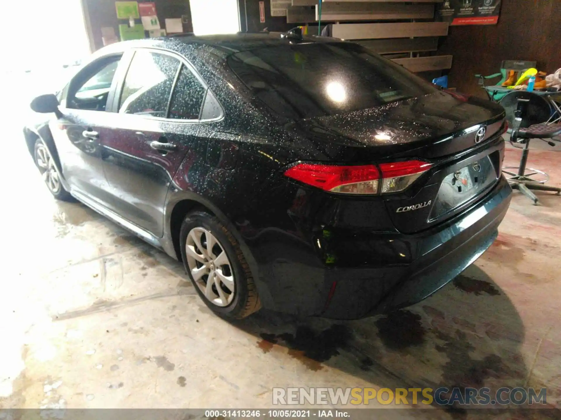 3 Photograph of a damaged car 5YFEPRAE7LP091889 TOYOTA COROLLA 2020