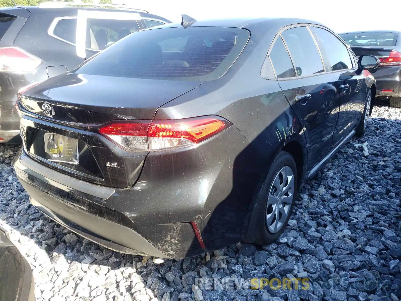 4 Photograph of a damaged car 5YFEPRAE7LP093805 TOYOTA COROLLA 2020