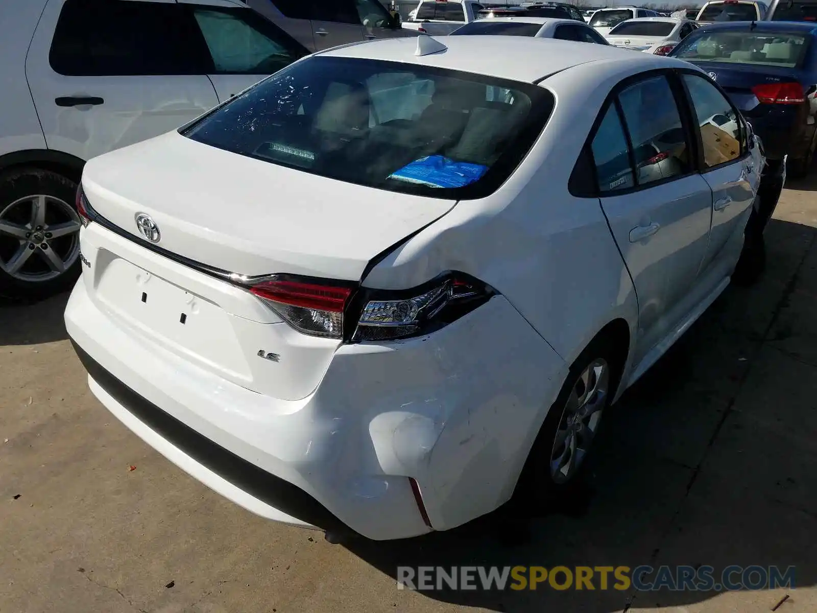 4 Photograph of a damaged car 5YFEPRAE7LP095764 TOYOTA COROLLA 2020