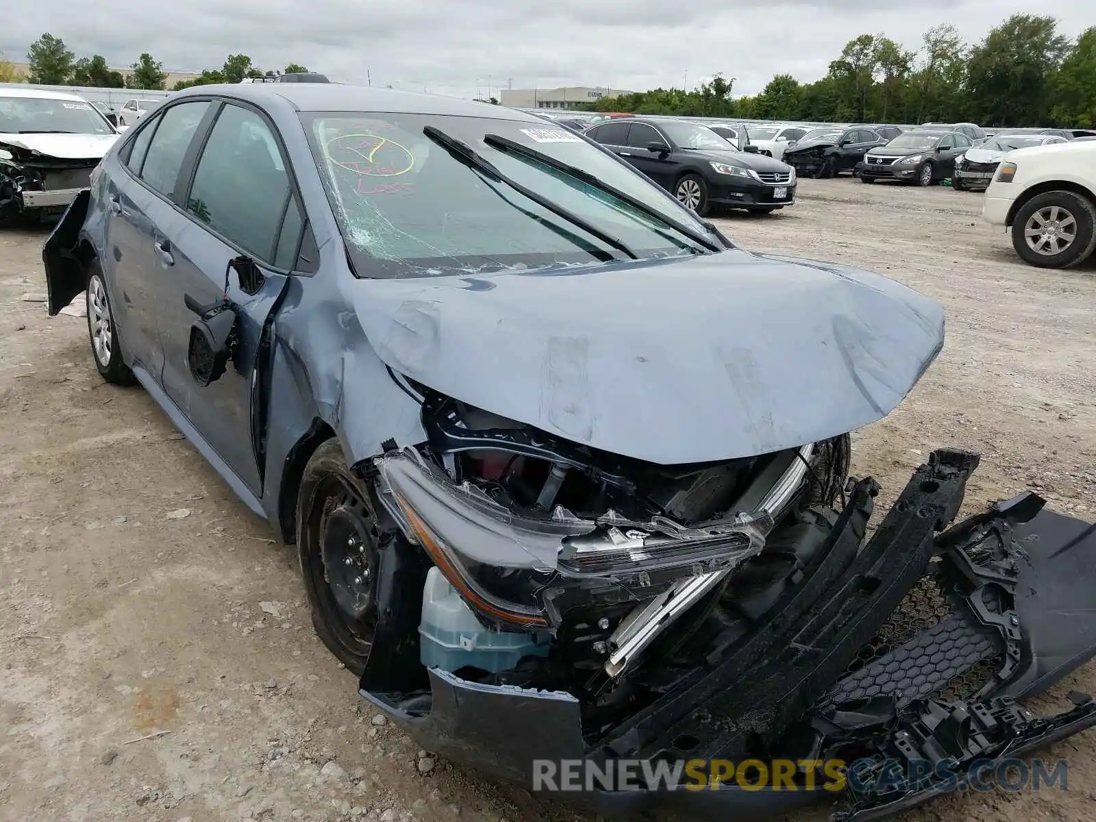 1 Photograph of a damaged car 5YFEPRAE7LP095859 TOYOTA COROLLA 2020