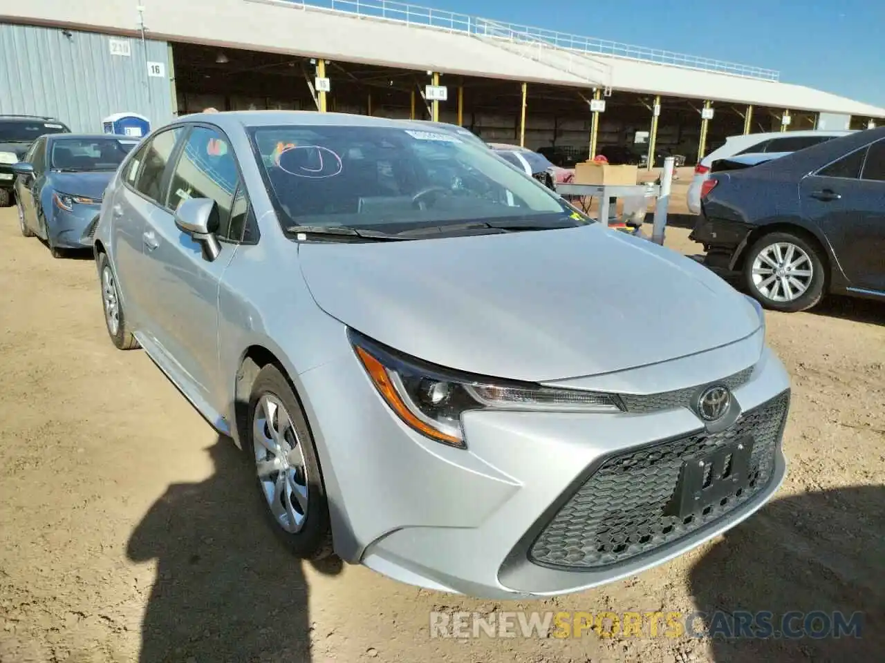 1 Photograph of a damaged car 5YFEPRAE7LP096672 TOYOTA COROLLA 2020