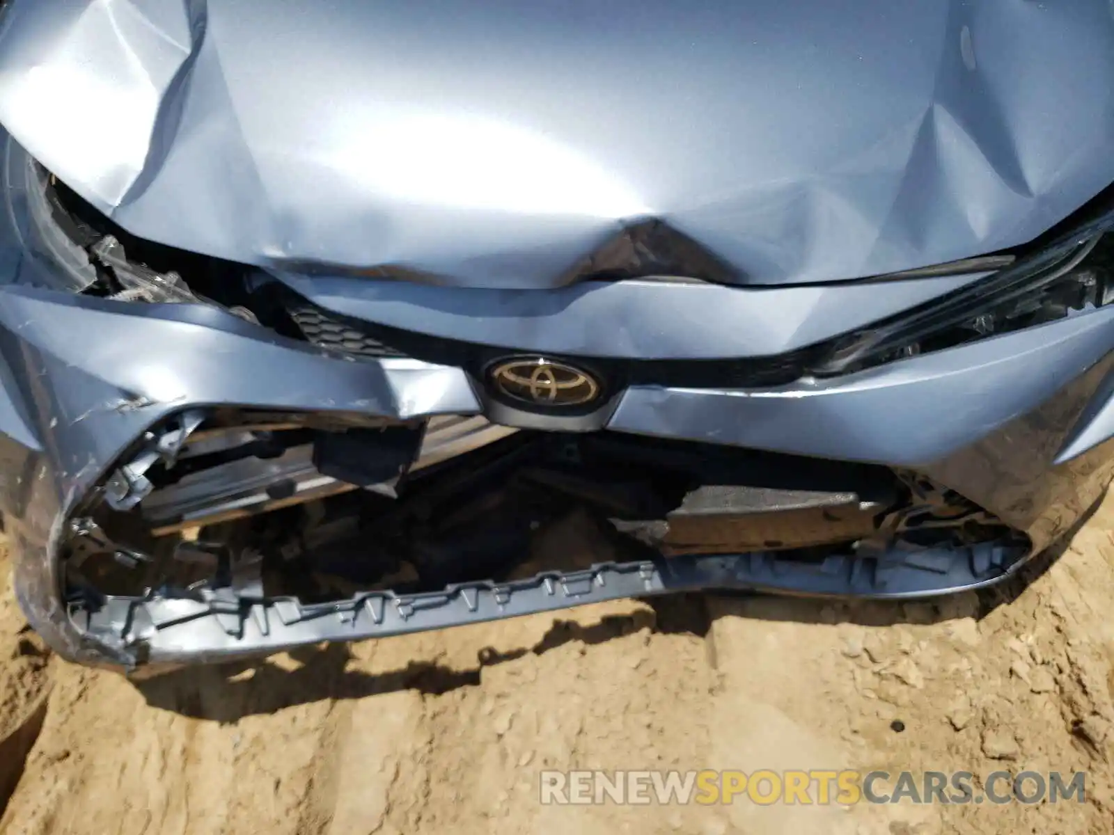 9 Photograph of a damaged car 5YFEPRAE7LP097708 TOYOTA COROLLA 2020