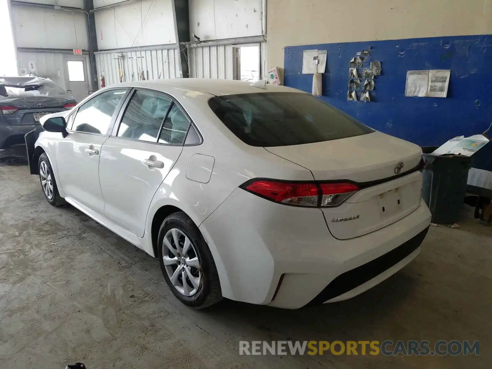 3 Photograph of a damaged car 5YFEPRAE7LP098258 TOYOTA COROLLA 2020