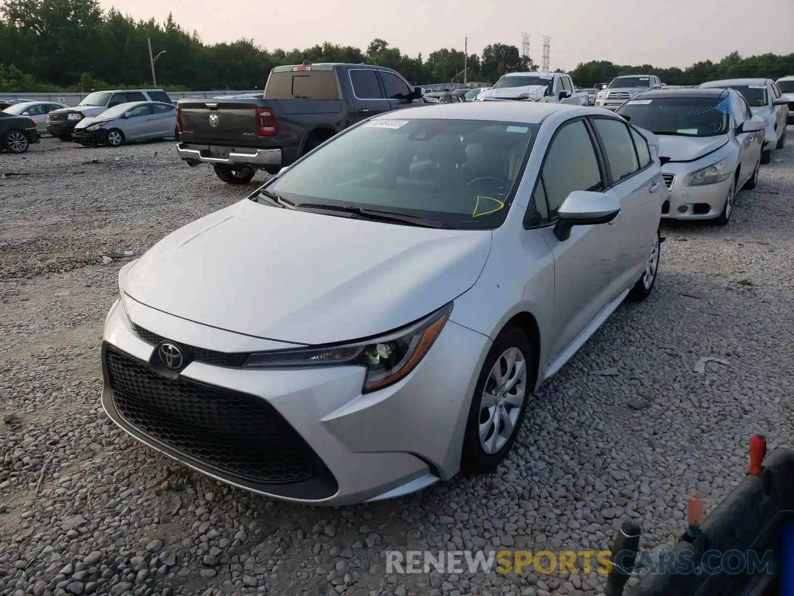 2 Photograph of a damaged car 5YFEPRAE7LP099118 TOYOTA COROLLA 2020