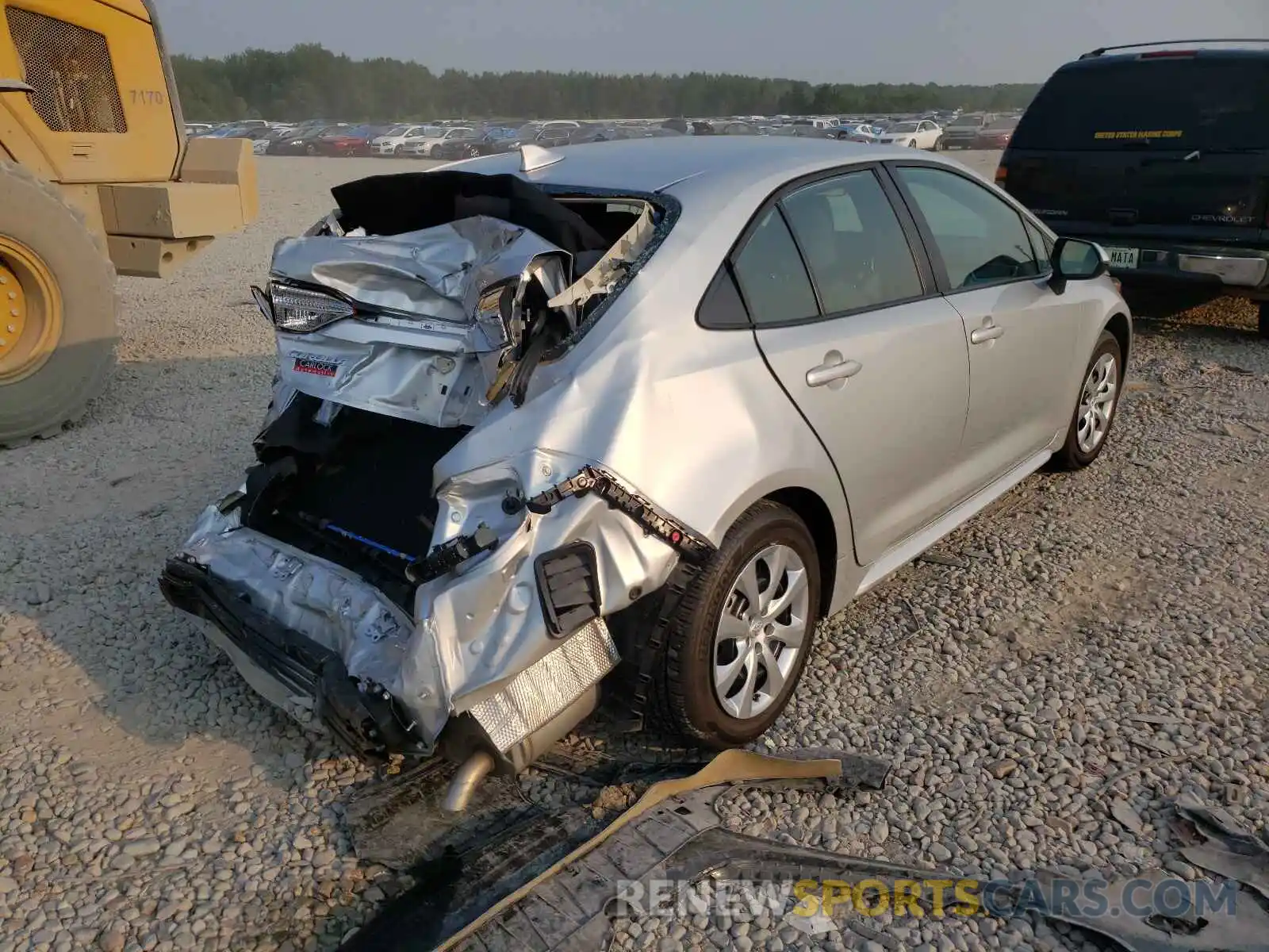 4 Photograph of a damaged car 5YFEPRAE7LP099118 TOYOTA COROLLA 2020