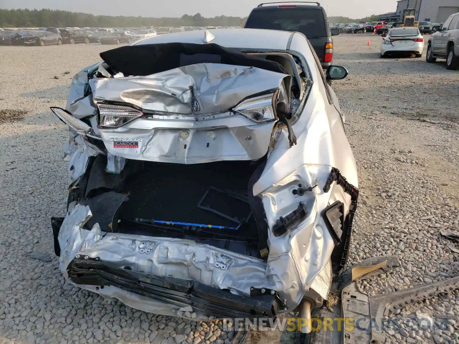 9 Photograph of a damaged car 5YFEPRAE7LP099118 TOYOTA COROLLA 2020