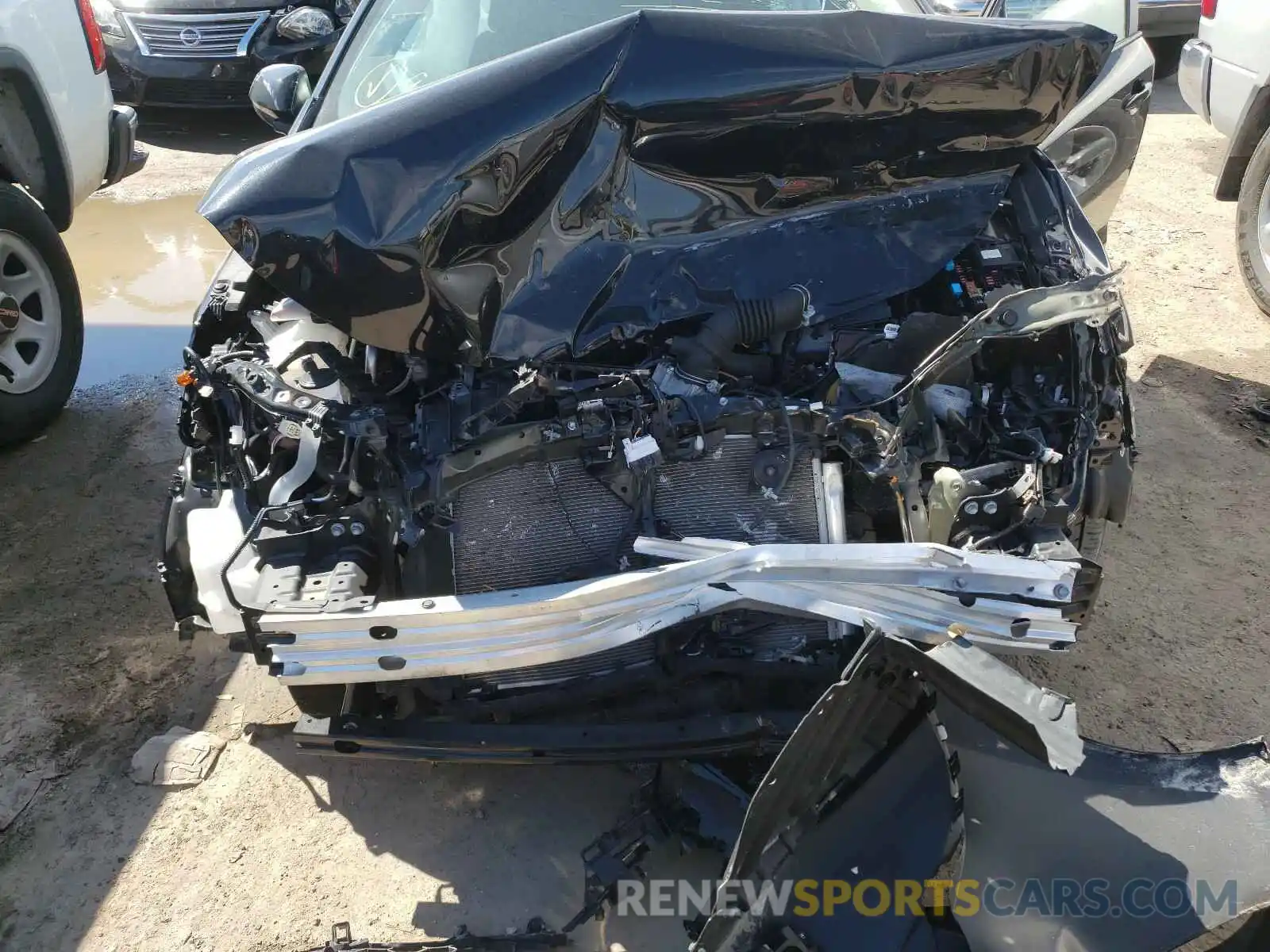 9 Photograph of a damaged car 5YFEPRAE7LP099121 TOYOTA COROLLA 2020