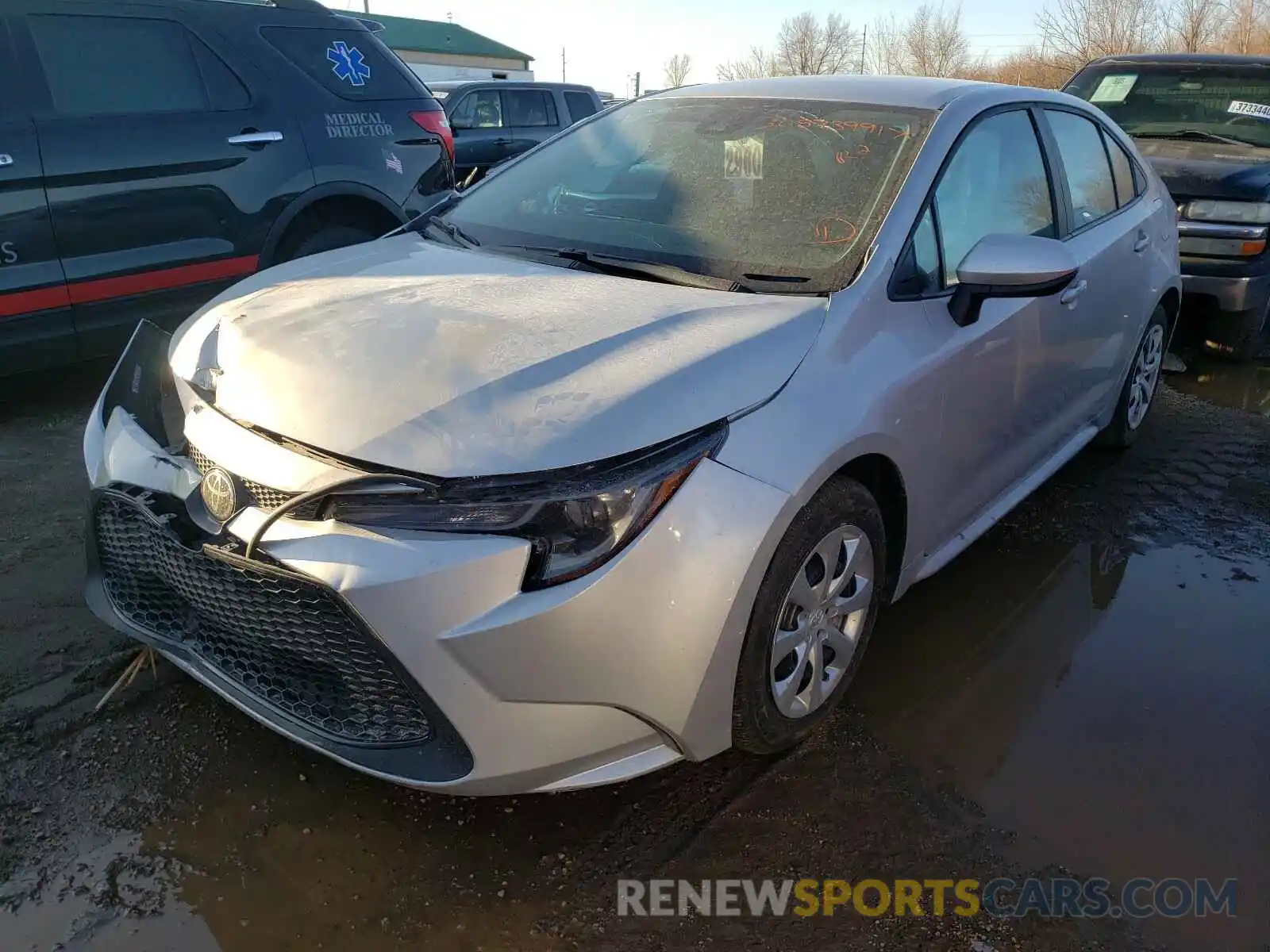 2 Photograph of a damaged car 5YFEPRAE7LP099636 TOYOTA COROLLA 2020