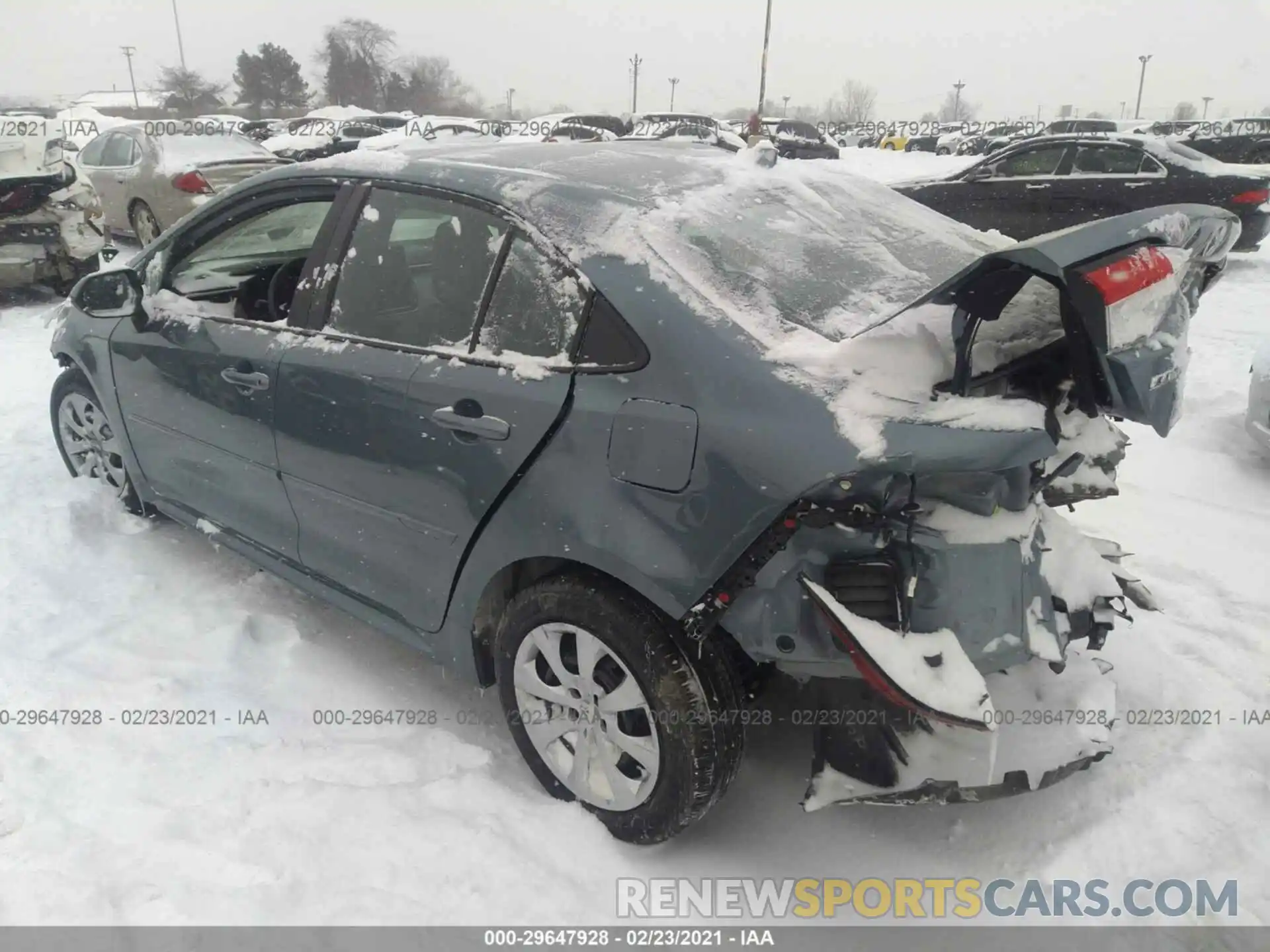 3 Photograph of a damaged car 5YFEPRAE7LP100512 TOYOTA COROLLA 2020