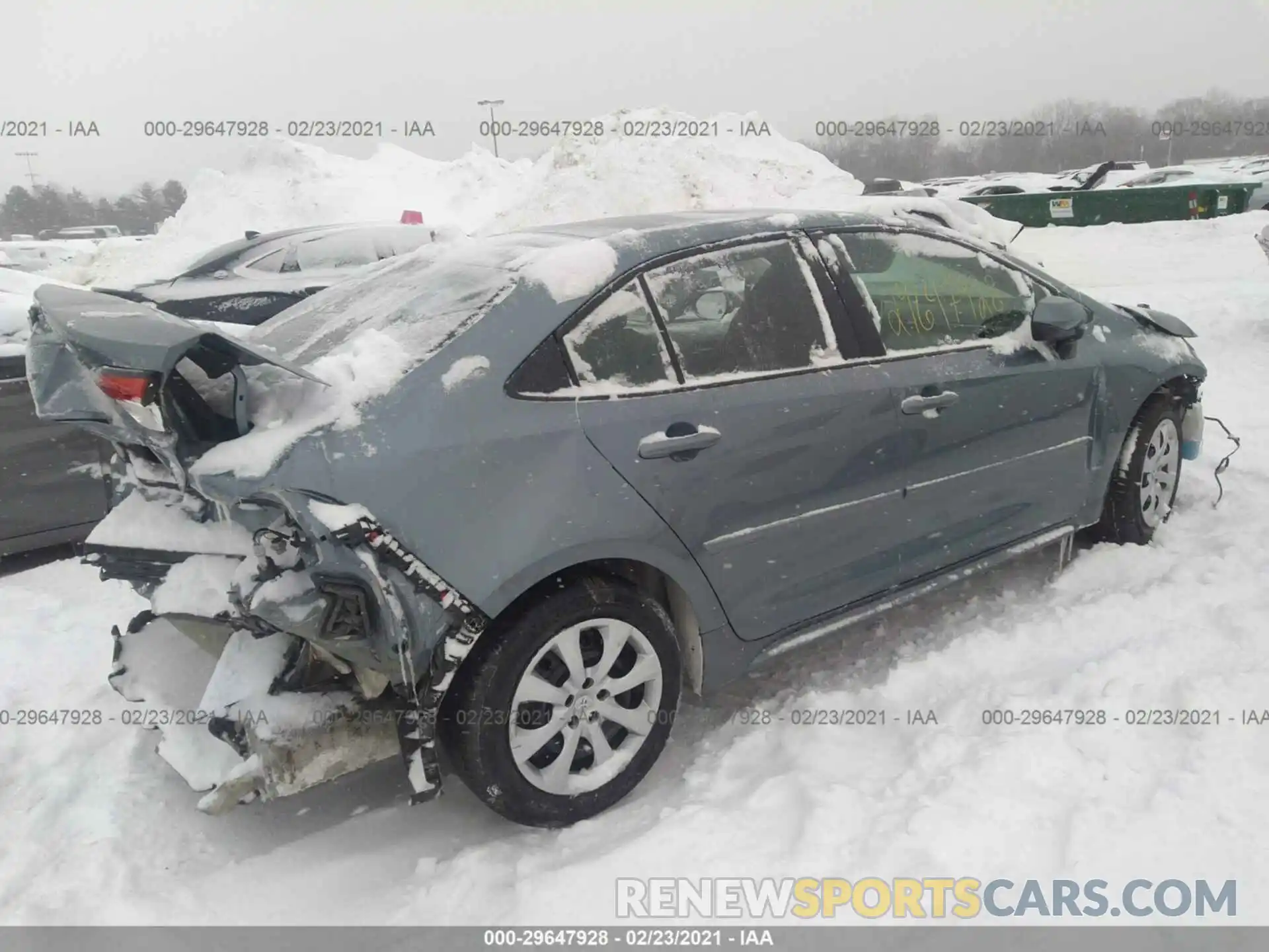 4 Photograph of a damaged car 5YFEPRAE7LP100512 TOYOTA COROLLA 2020