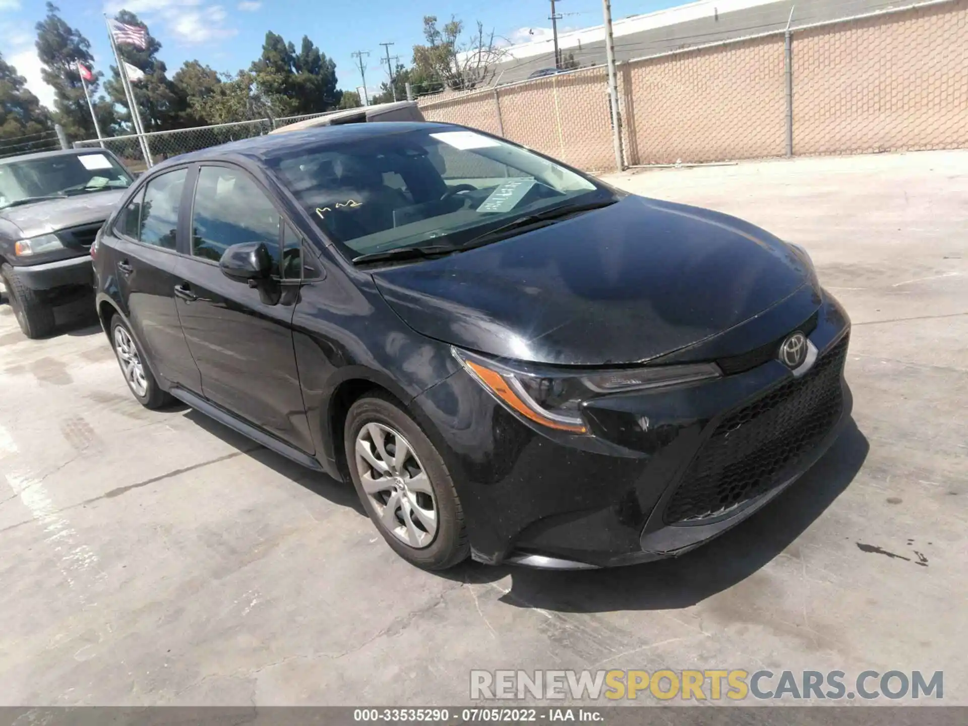 1 Photograph of a damaged car 5YFEPRAE7LP101188 TOYOTA COROLLA 2020