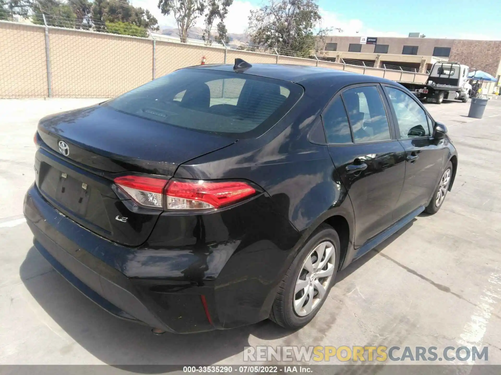 4 Photograph of a damaged car 5YFEPRAE7LP101188 TOYOTA COROLLA 2020