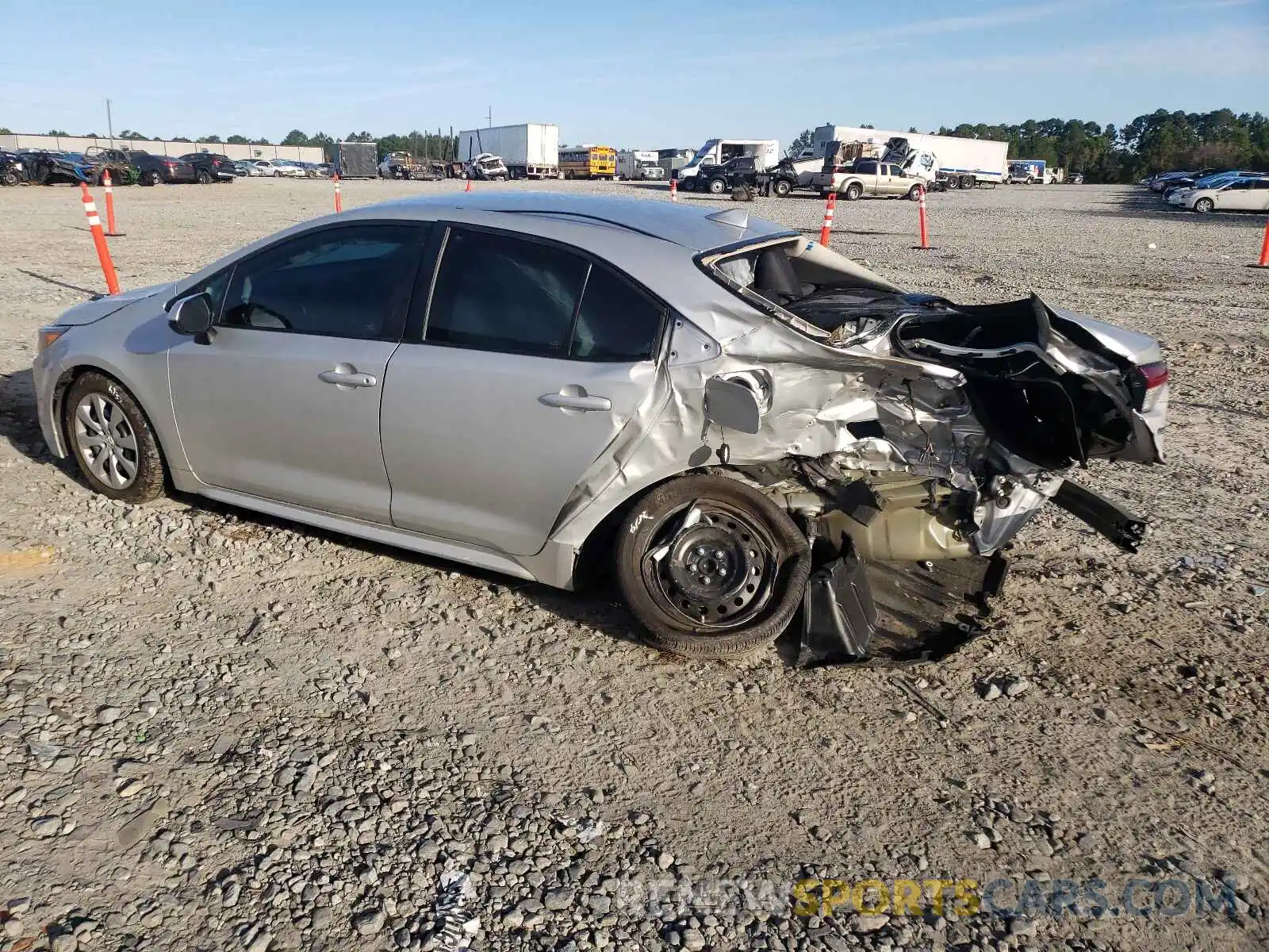 9 Photograph of a damaged car 5YFEPRAE7LP101403 TOYOTA COROLLA 2020