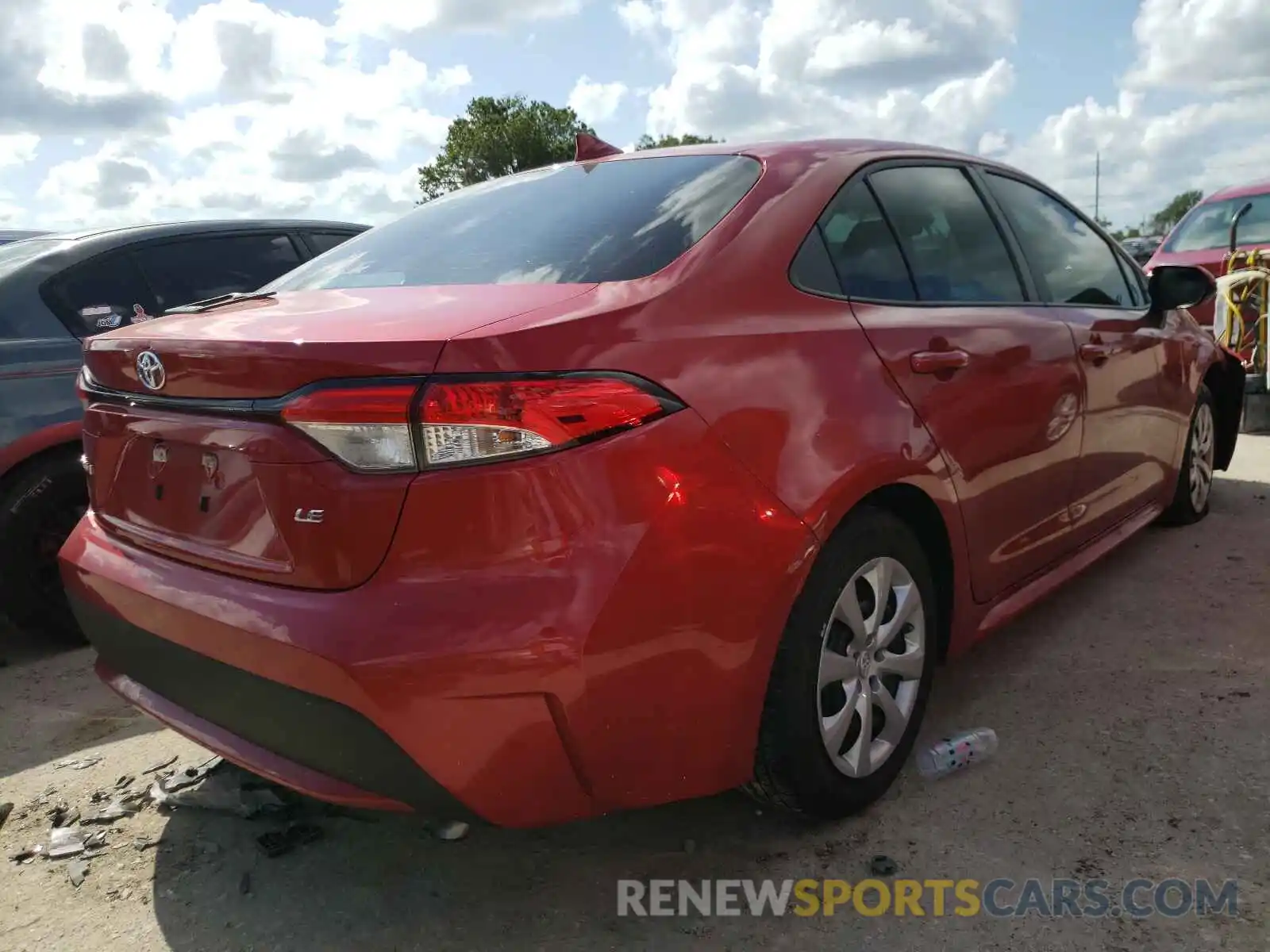 4 Photograph of a damaged car 5YFEPRAE7LP101532 TOYOTA COROLLA 2020